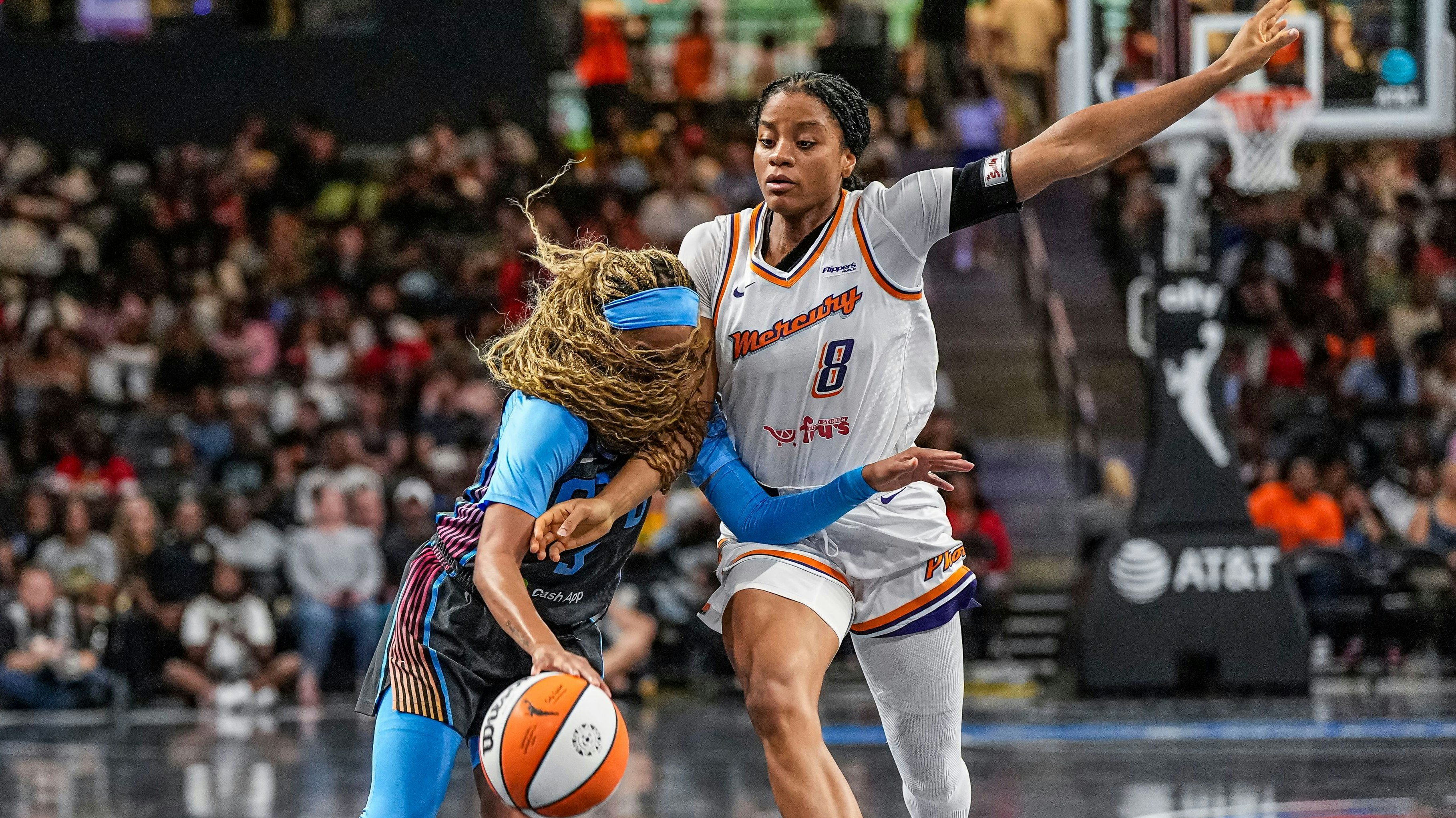 Heute.at - Fan nach Dildo-Attacke in Frauen-NBA verhaftet