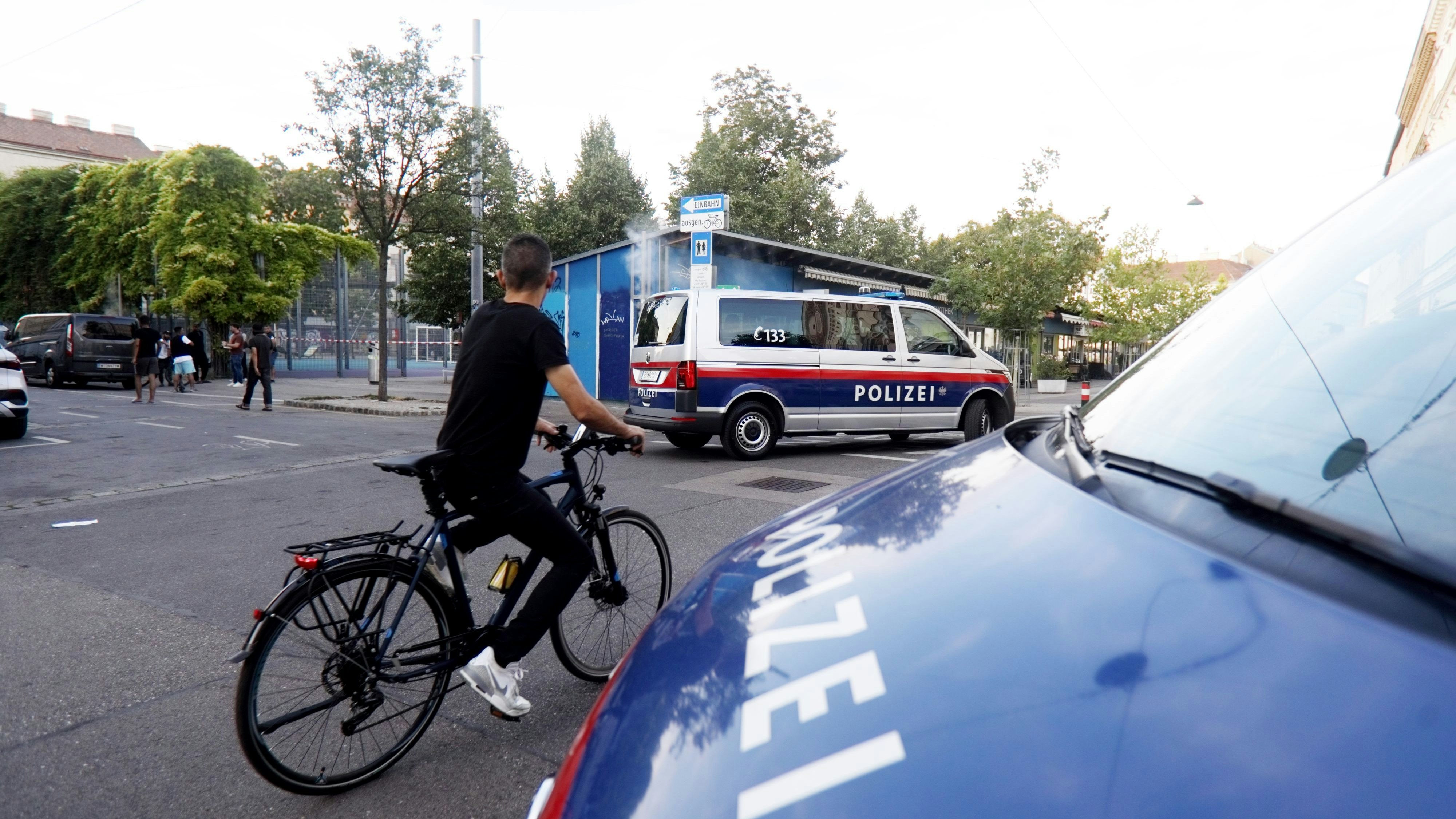 Heute.at - 26-Jähriger attackiert – Polizei findet blutiges Messer