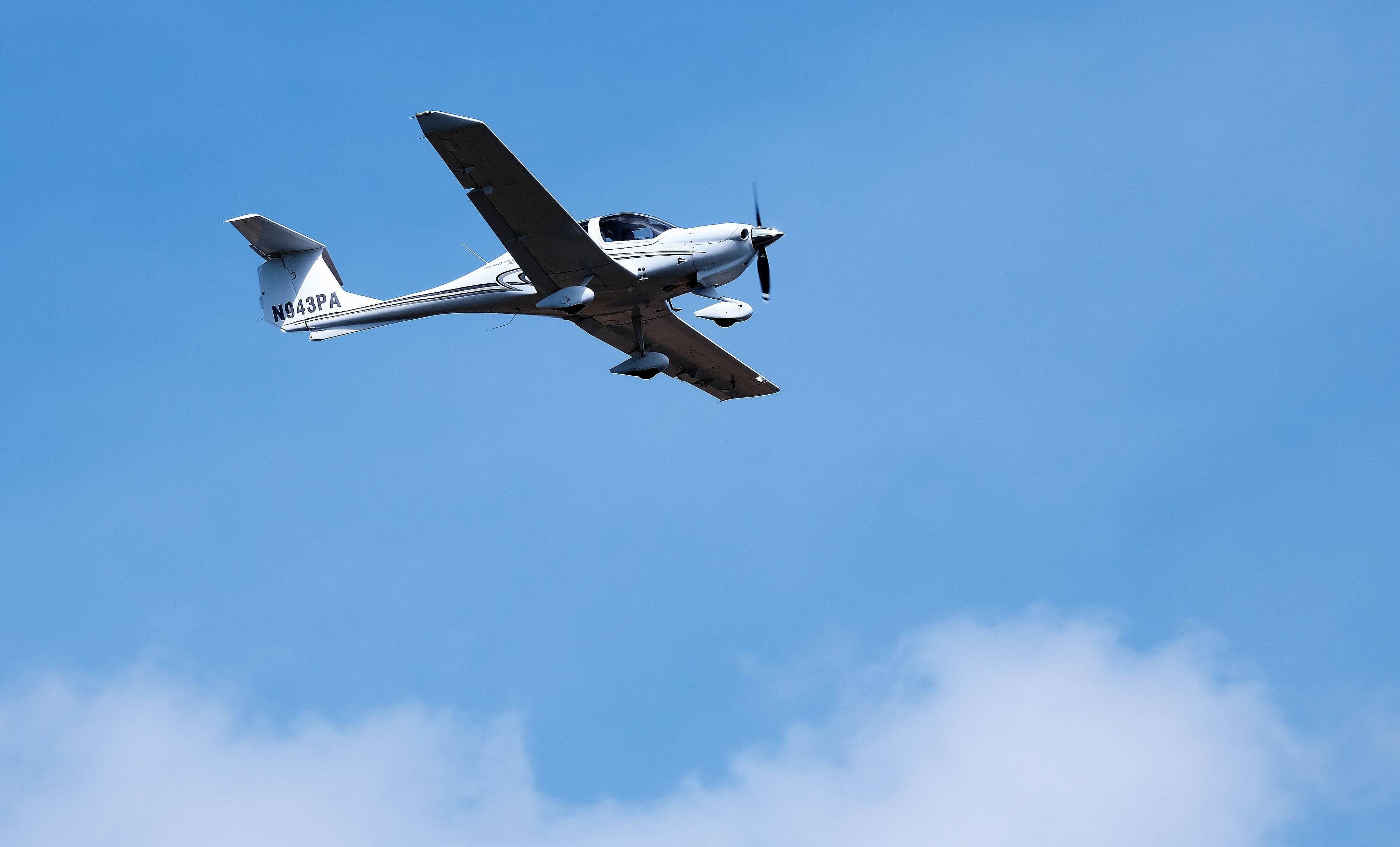 Das Leichtflugzeug stürzte vor der Küste Mallorcas ab. Symbolbild.