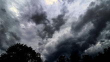 Wetterfront bringt Schauer und Gewitter nach Österreich