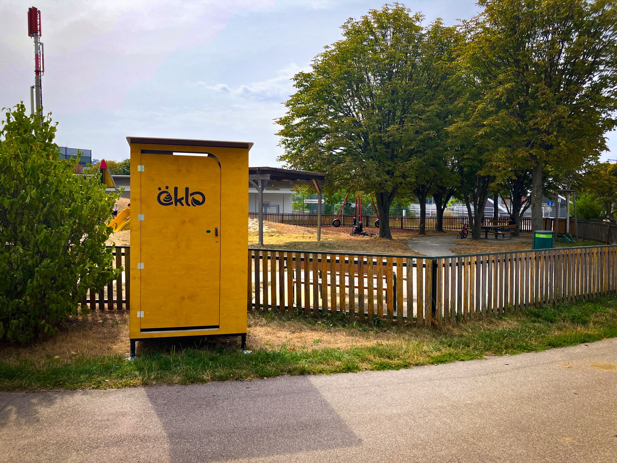 Saubere Sache: Die Klo-Einheiten von ÖKLO bestehen aus Holz.