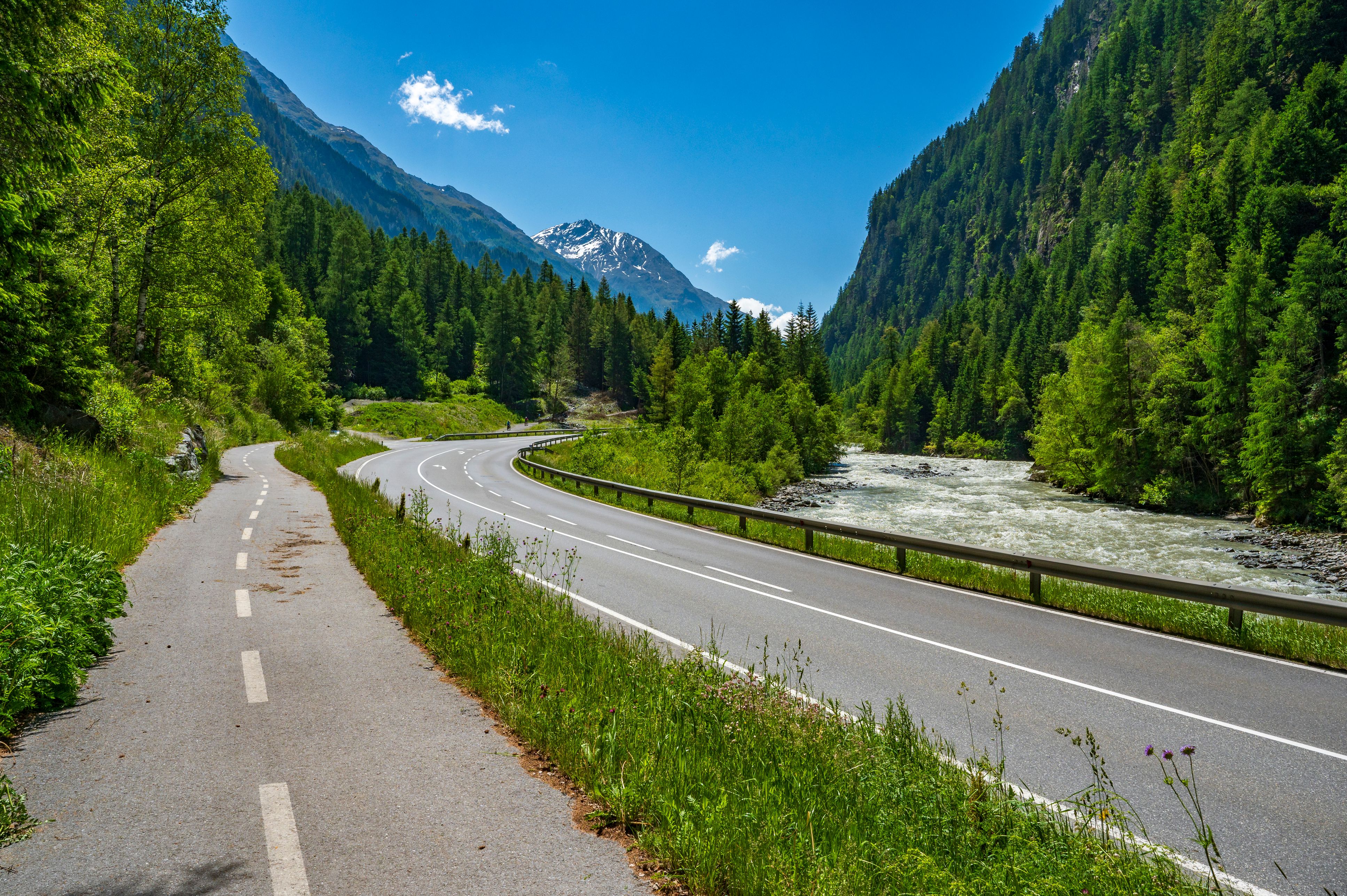 Parallel zur Ötztalstraße gibt es schon einen eigenen Radweg. In Salzburg kämpft man jetzt um einen Lückenschluss.