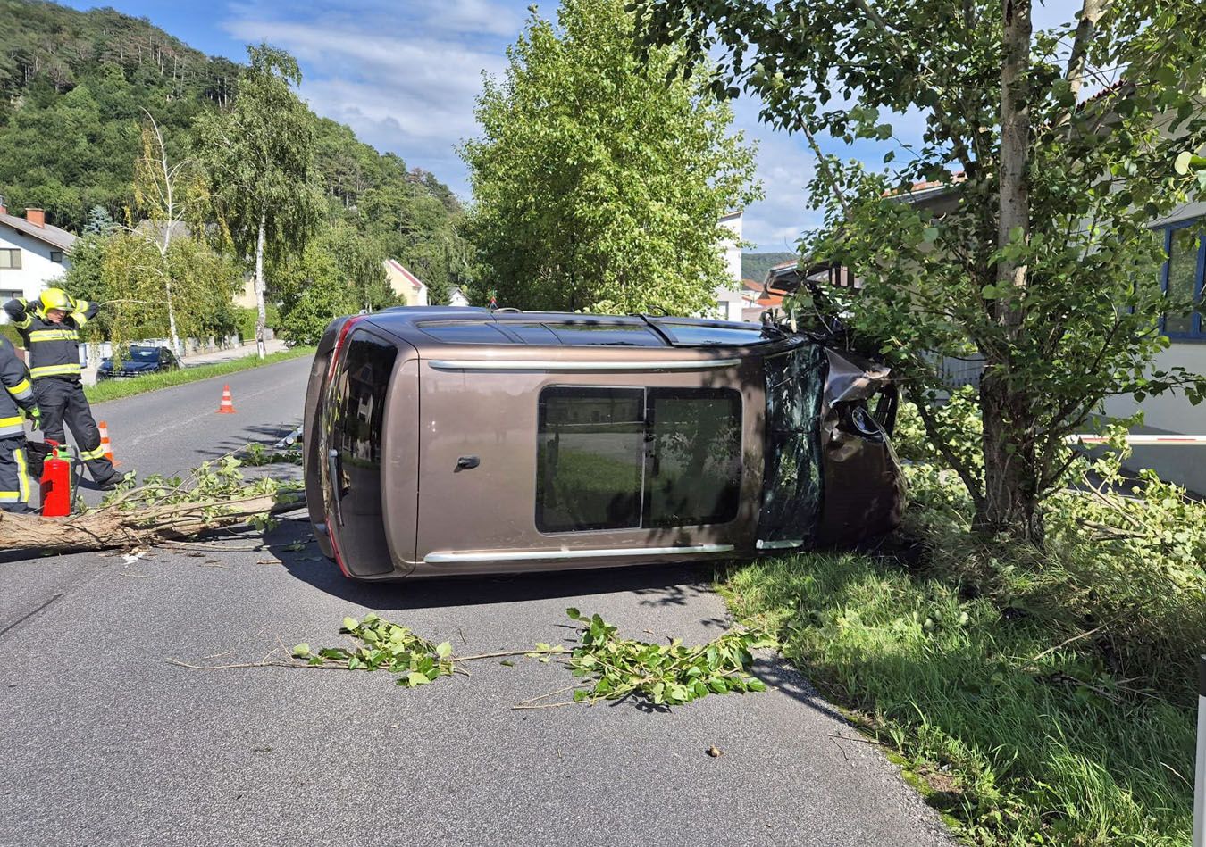 Schwerer Verkehrsunfall in Weissenbach an der Triesting