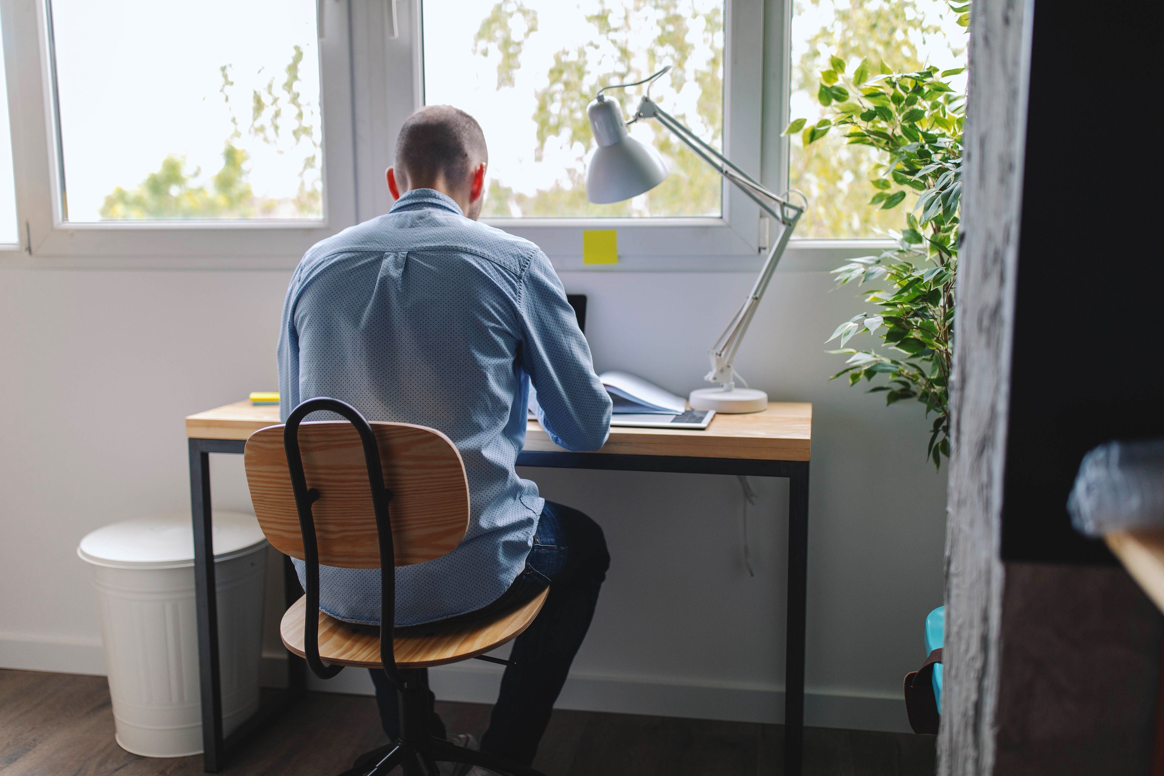 Trotz über 150 verschickten Bewerbungen bekommt Ilias nur Absagen. (Symbolbild)