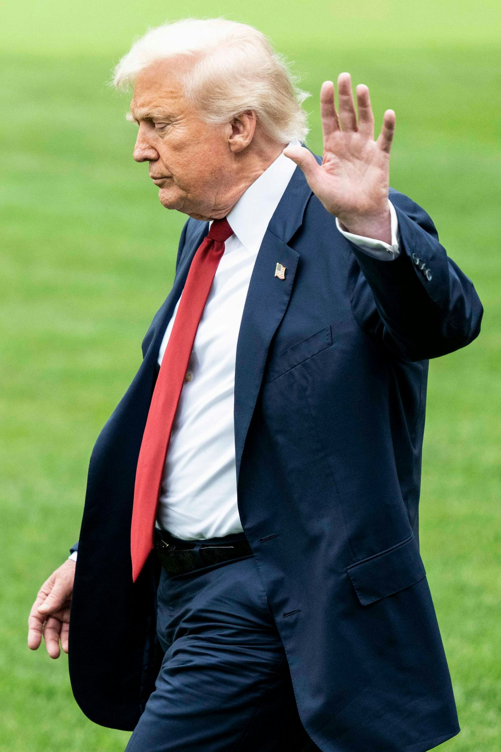 US-Präsident Donald Trump manipuliert seit April die Weltwirtschaft nach seinen Vorstellungen und bekam jetzt erstmals die Rechnung dafür präsentiert
