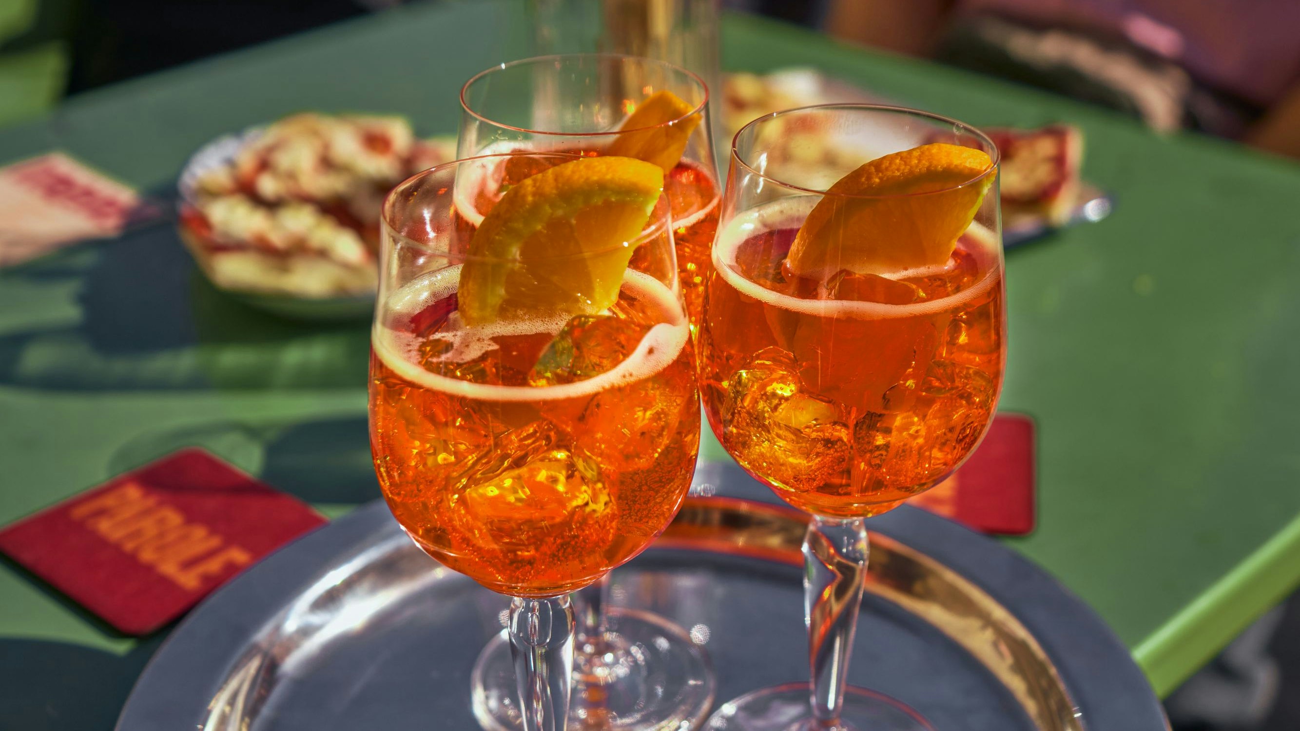 Heute.at - Streitfrage gelöst – so geht Aperol Spritz richtig