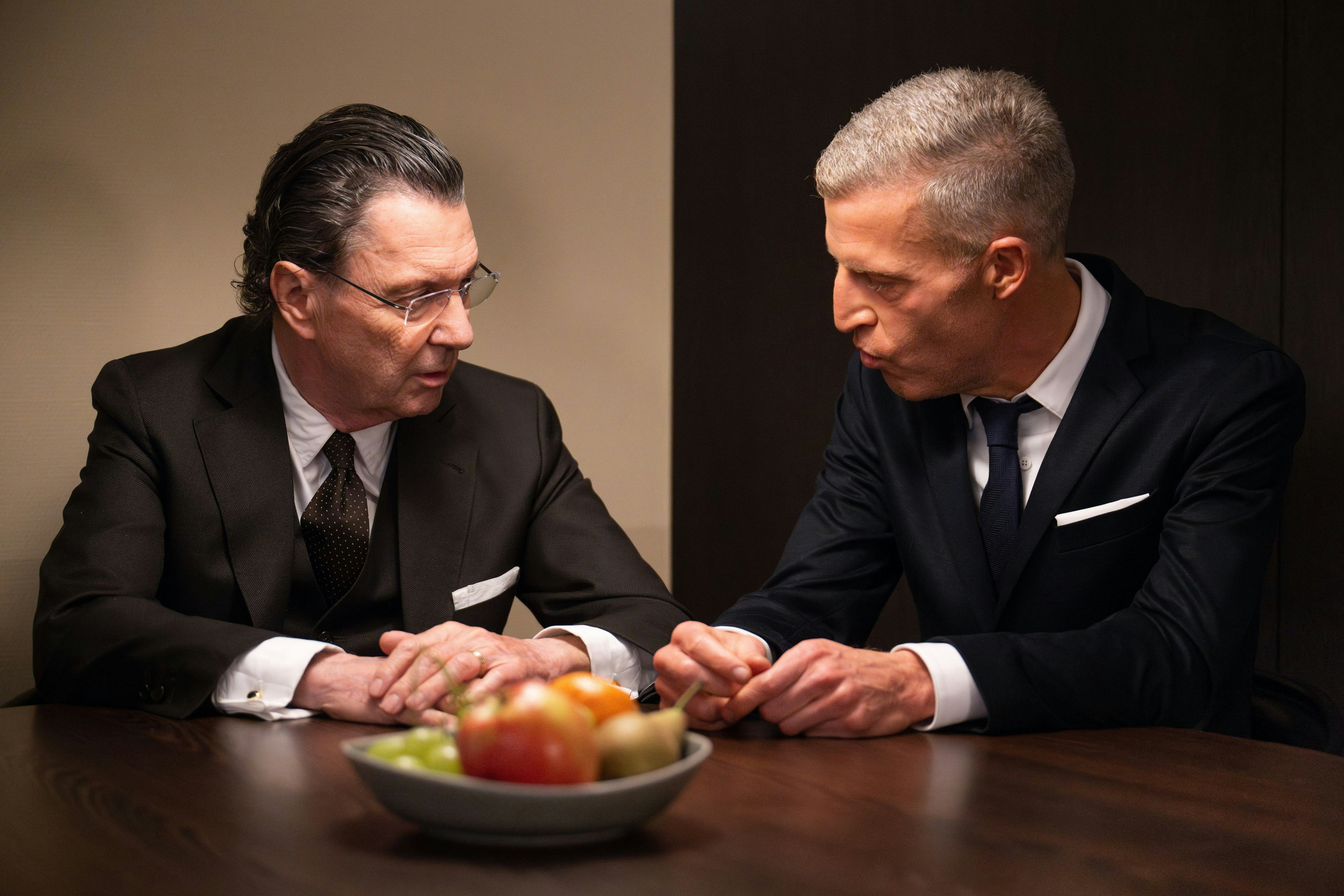 Männerfreundschaft und Schriftstellern: Martin Suter (l) and Benjamin von Stuckrad-Barre