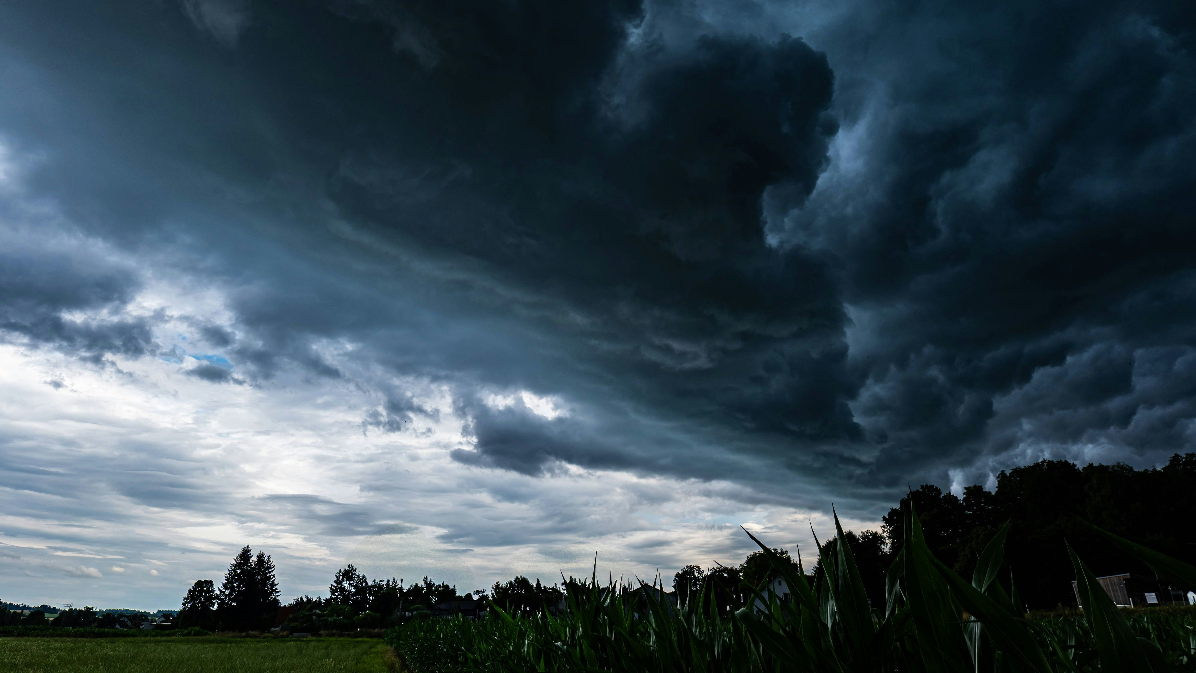 Heute.at - Vor Hitze steuern heftige Gewitter auf Österreich zu