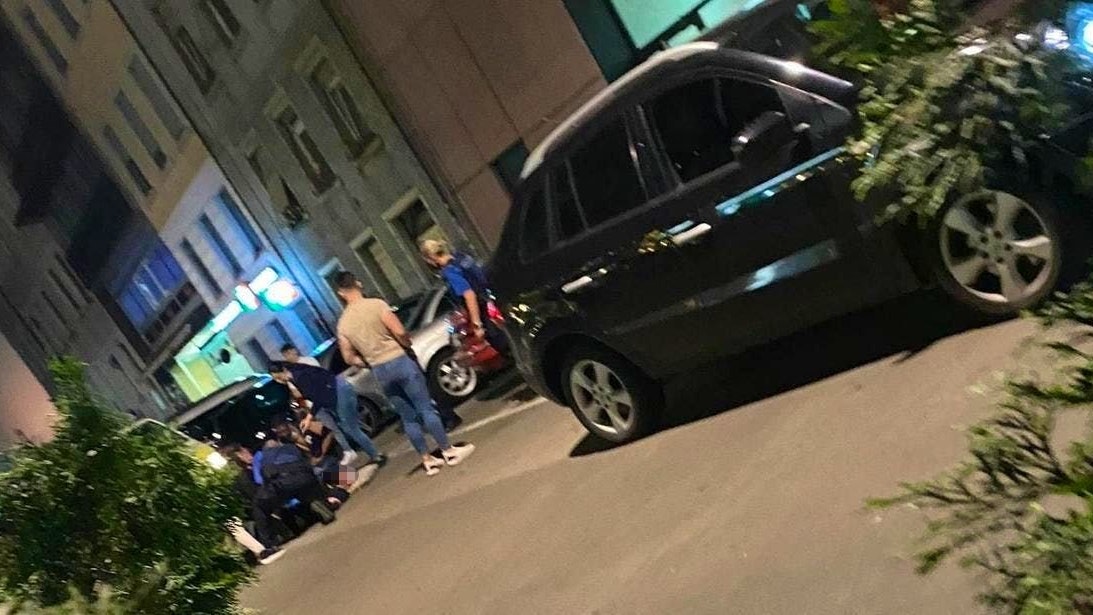 Bei einer Messerstecherei beim Birsig-Parkplatz in der Basler Innenstadt wurden im Juni 2021 zwei junge Männer verletzt.