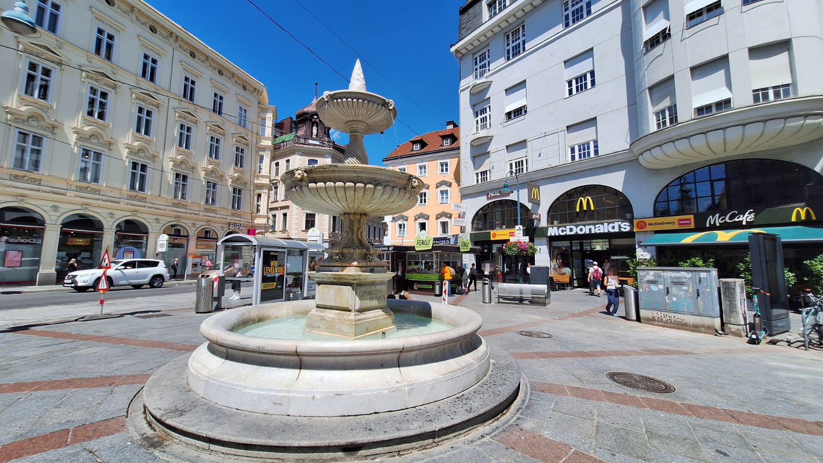 Der Brunnen am Taubenmarkt soll bald wegkommen. Er ist sehr wartungsintensiv. 