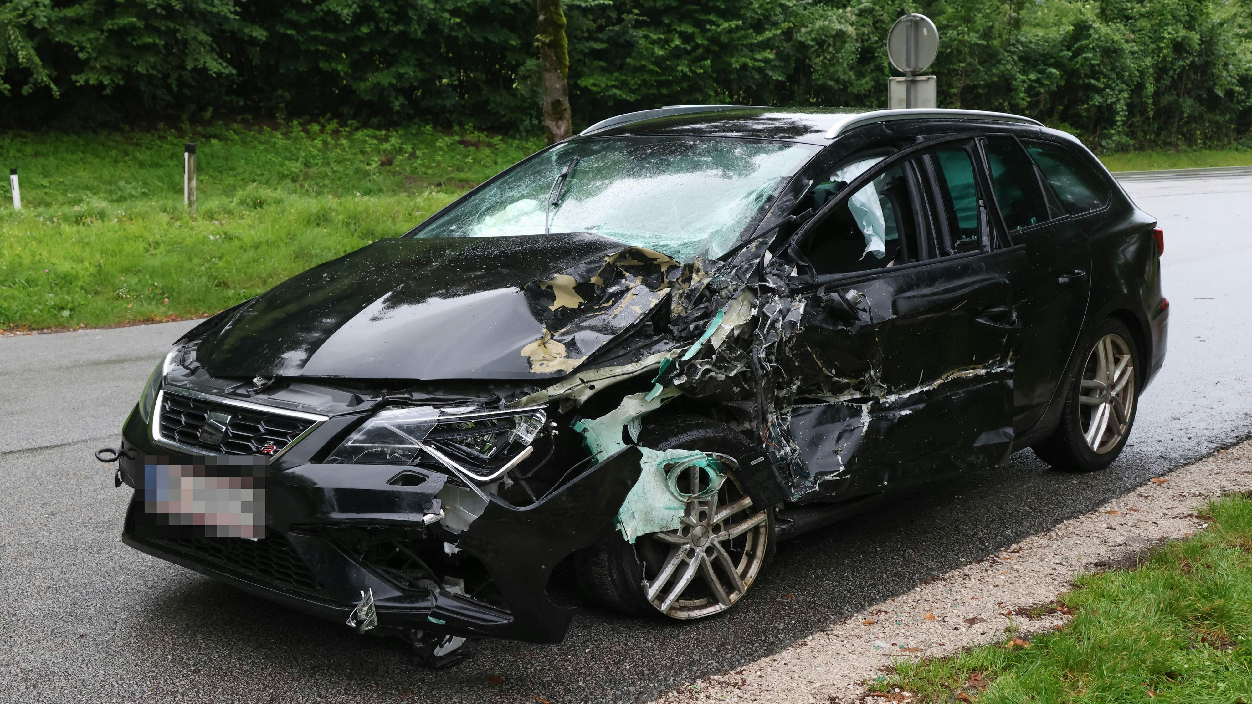 Heute.at - Schwerer Unfall in Altmünster – B145 gesperrt