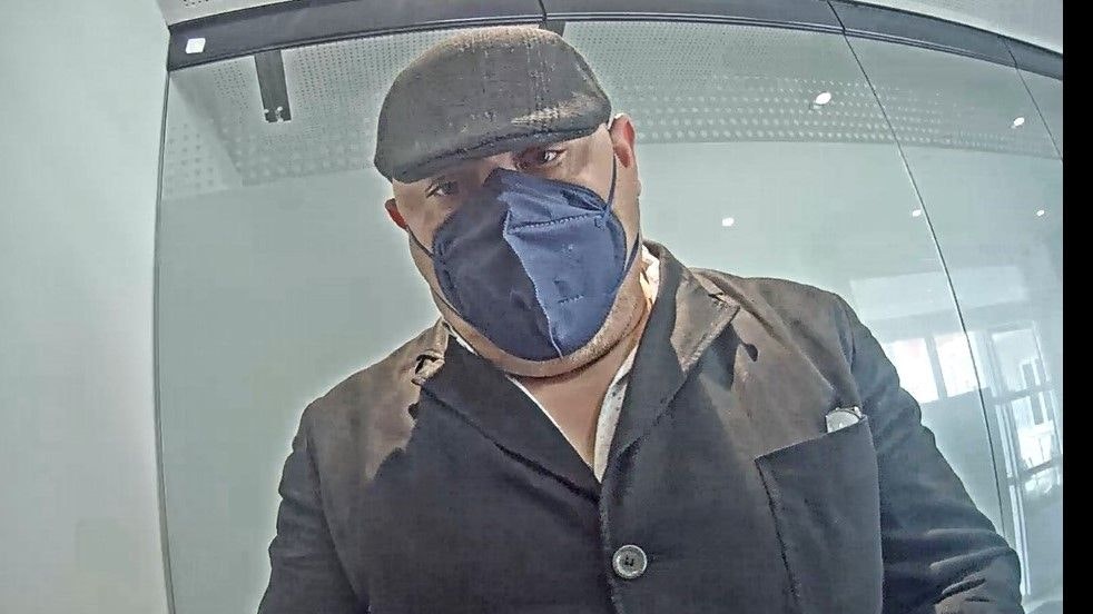 Heute.at - Geldbörse gestohlen – Polizei jagt diesen Mann