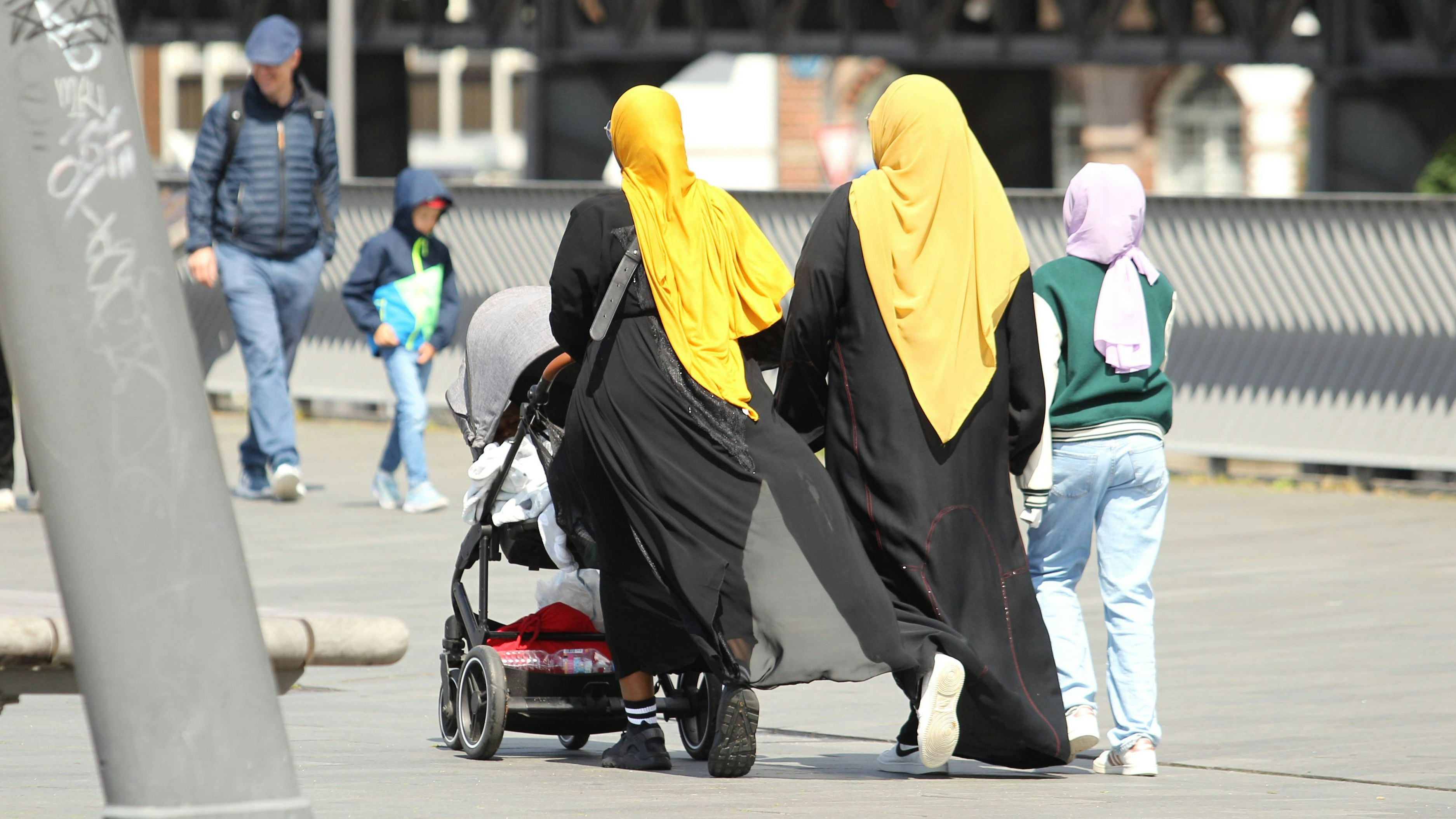 Heute.at - Syrer, Afghanen, Iraker – jeder Dritte ist ohne Job