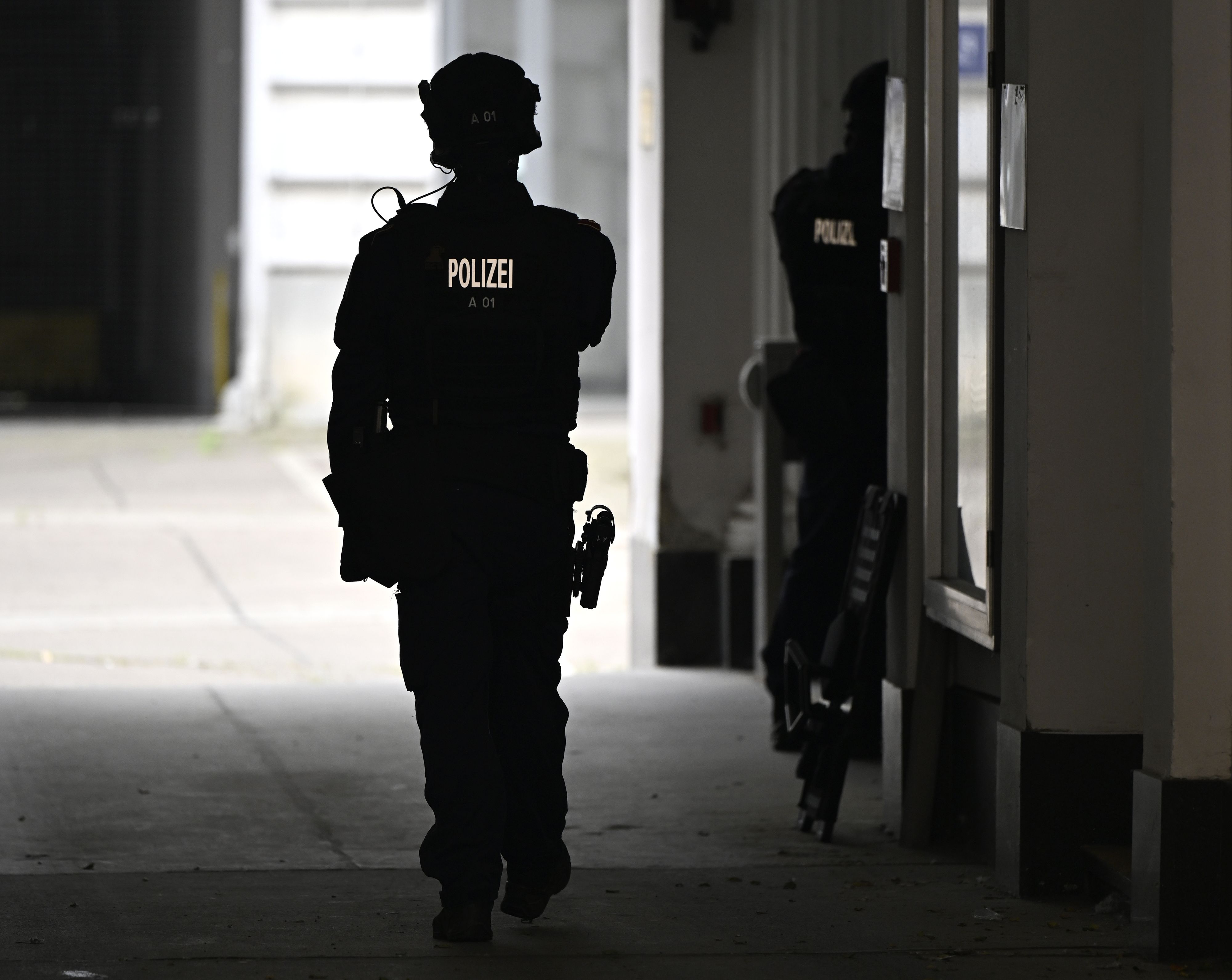 Kräfte der WEGA konnten die 36-Jährige festnehmen. (Symbolbild)