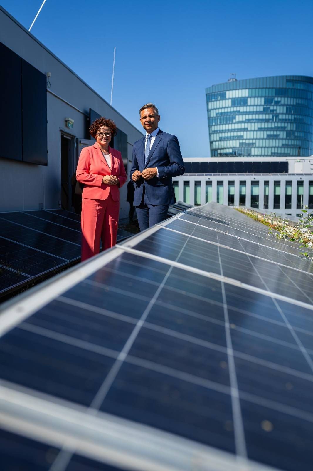 Wirtschaftsminister Wolfgang Hattmannsdorfer und Energiestaatssekretärin Elisabeth Zehetner (beide ÖVP) verantworten das neue Energiegesetz.