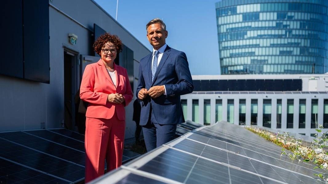Wirtschaftsminister Wolfgang Hattmannsdorfer und Energiestaatssekretärin Elisabeth Zehetner.