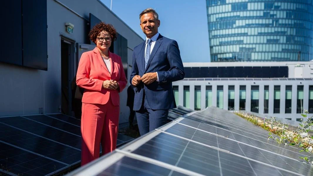 Wirtschaftsminister Wolfgang Hattmannsdorfer und Energiestaatssekretärin Elisabeth Zehetner verantworten das neue Elektrizitätswirtschaftsgesetz (ElWG).