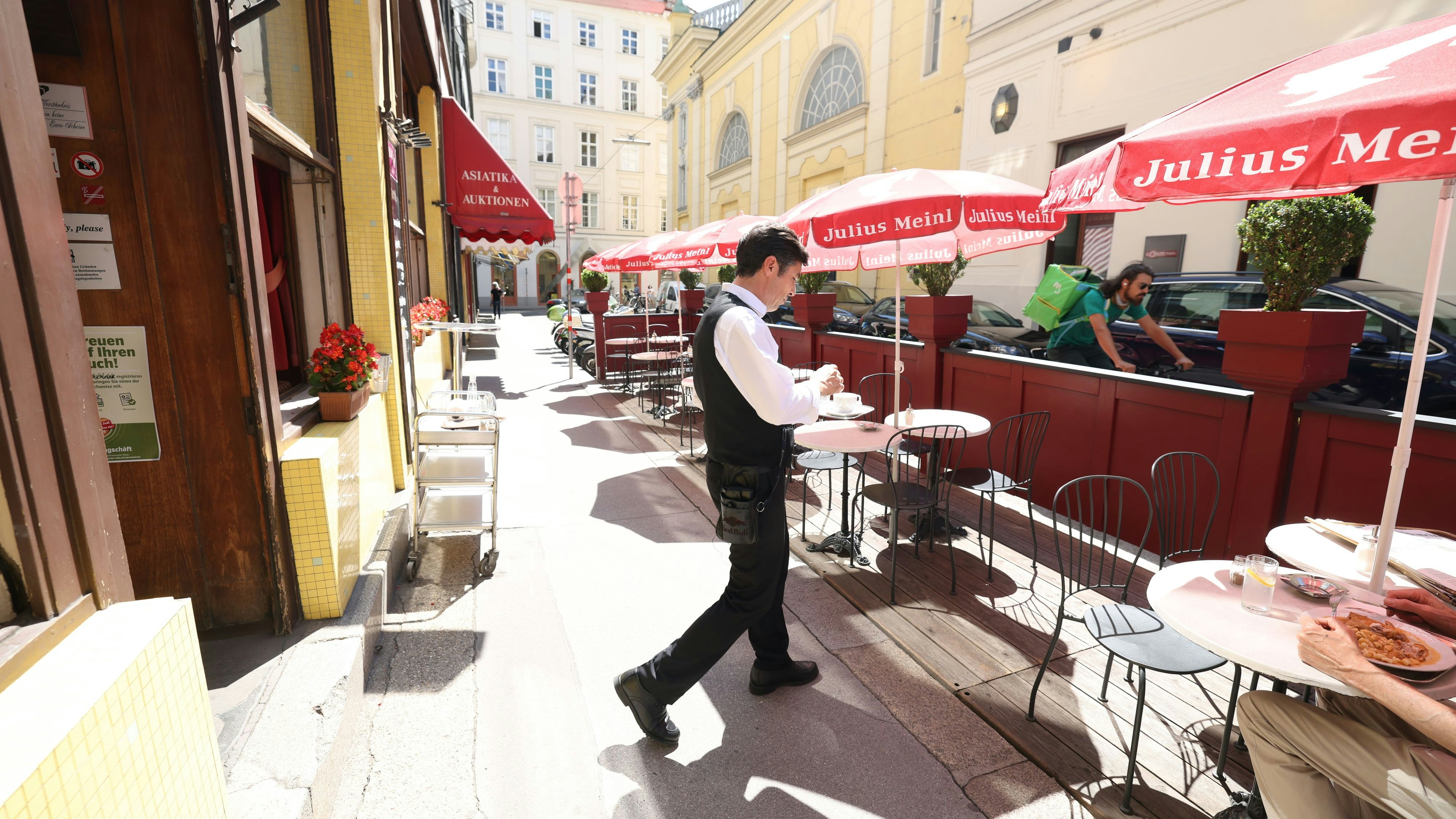 Heute.at - Pleite nach 105 Jahren – Wiener Kult-Café gerettet