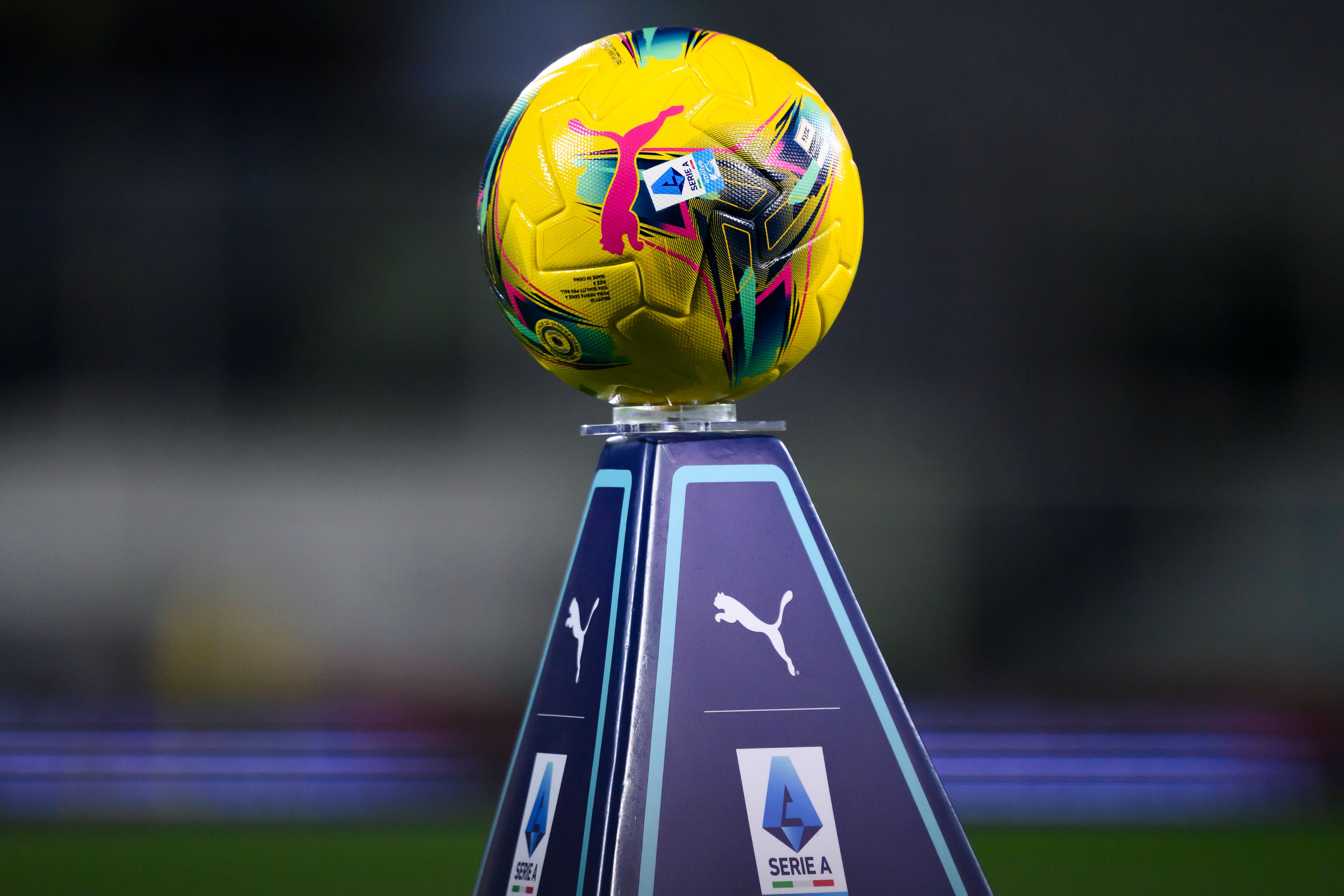 Italiens Vereine können künftig bei einem Abstieg pauschal die Gehälter Kürzen. 