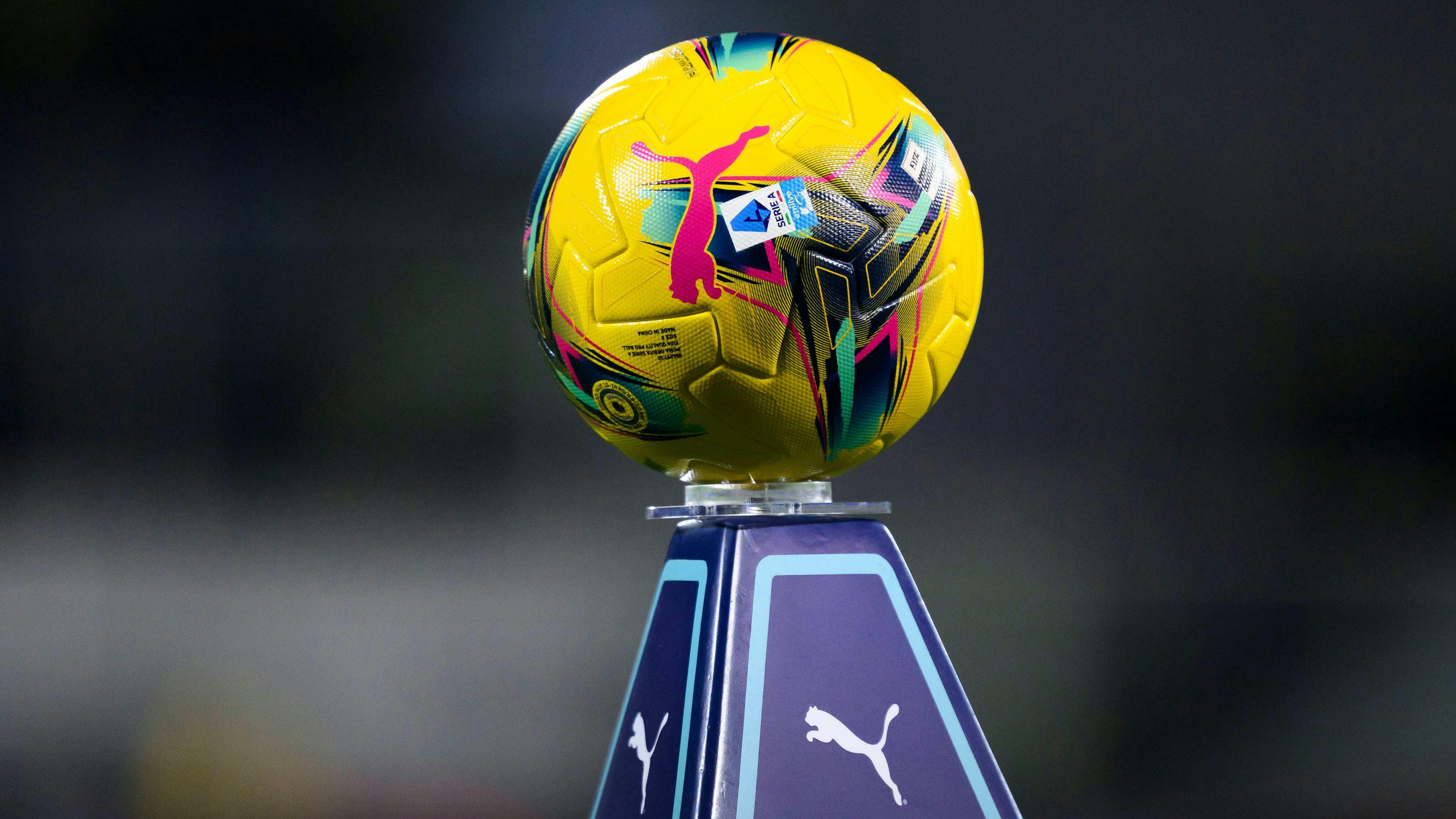 Italiens Vereine können künftig bei einem Abstieg pauschal die Gehälter Kürzen. 