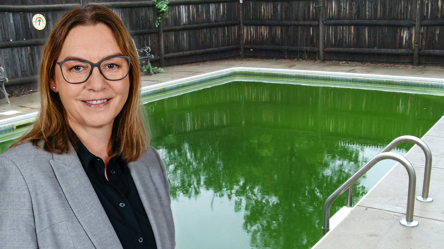 Die Urlauber waren u.a. mit einem dreckigen Pool konfrontiert. Sie wandten sich an die AK-Konsumentenschützer (im Bild: Chefin Ulrike Weiß). (Symbolbild)