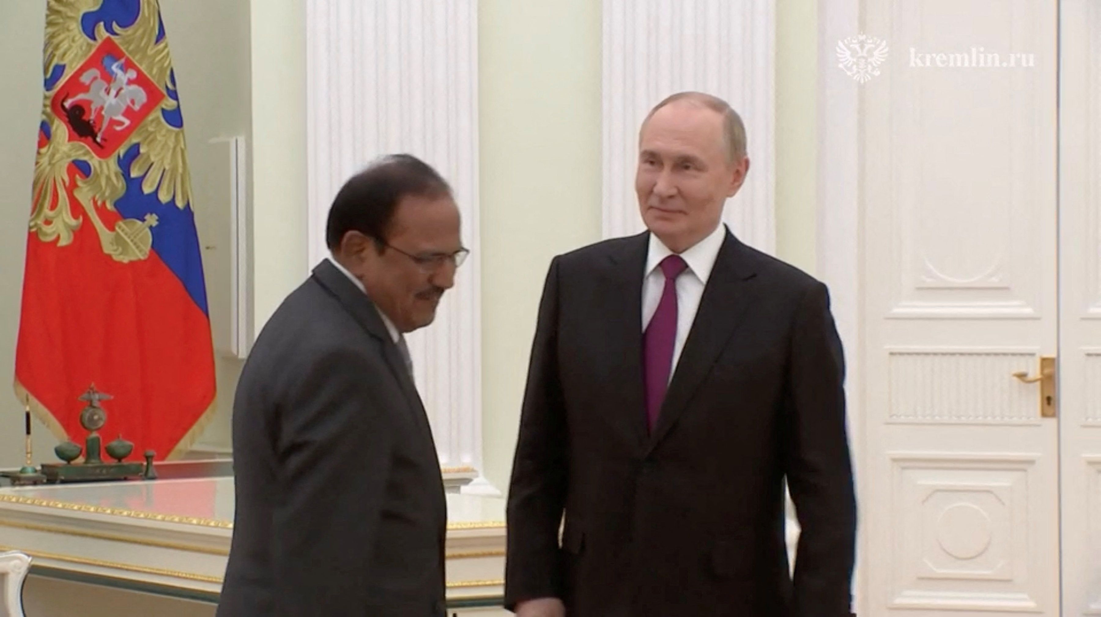 Der russische Präsident Wladimir Putin hat den Sicherheitsberater der indischen Regierung, Ajit Doval, in Moskau empfangen.