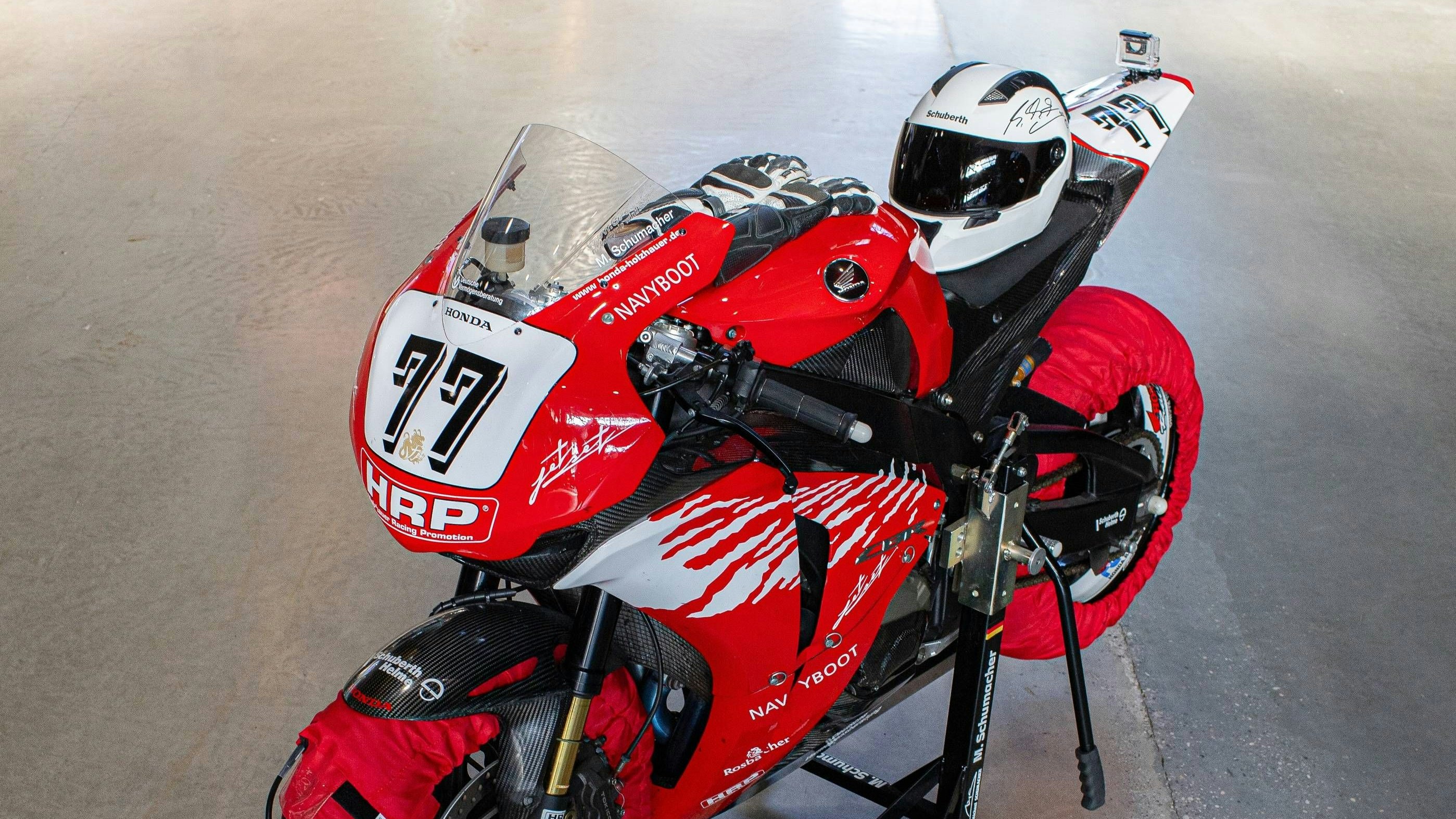 Heute.at - Überraschend hoher Preis: Schumi-Motorrad versteigert