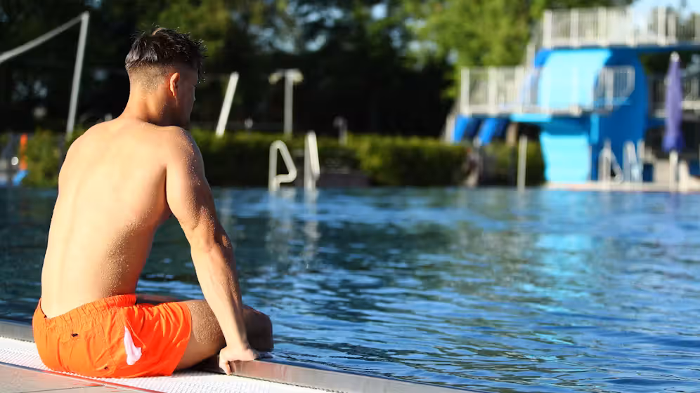 Im Dornbirner Stadtbad nimmt man es mit der Badebekleidung offenbar sehr genau. Symbolbild.