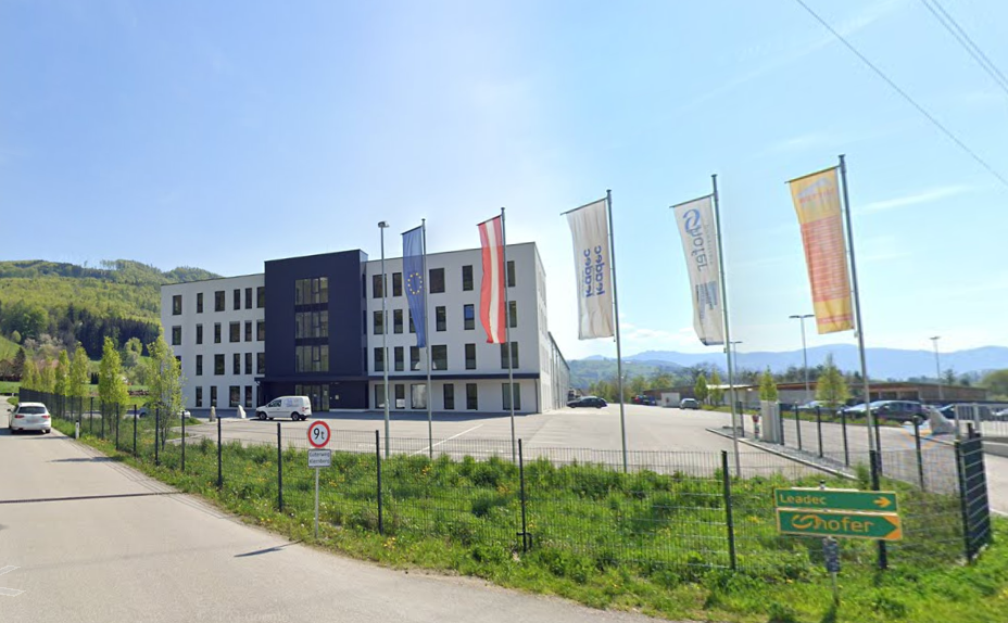 Schon Ende Juli musste eine Gesellschaft des deutschen Elektroantriebsentwicklers die Pleite vermelden, jetzt traf es die Nächste. Im Bild: Der Sitz beider Gesellschaften im Bezirk Steyr-Land.