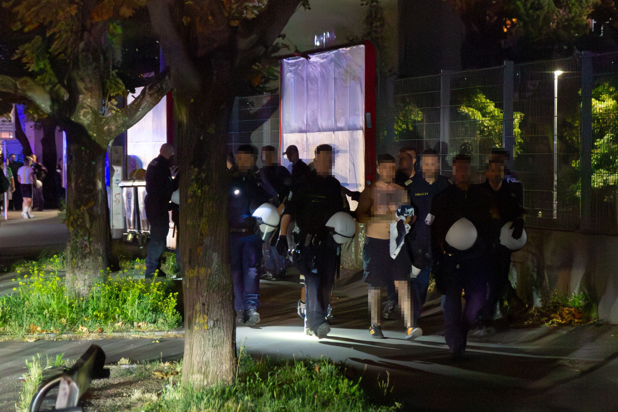 Schlägerei nach dem Rapid-Match in Hütteldorf (Wien-Penzing).