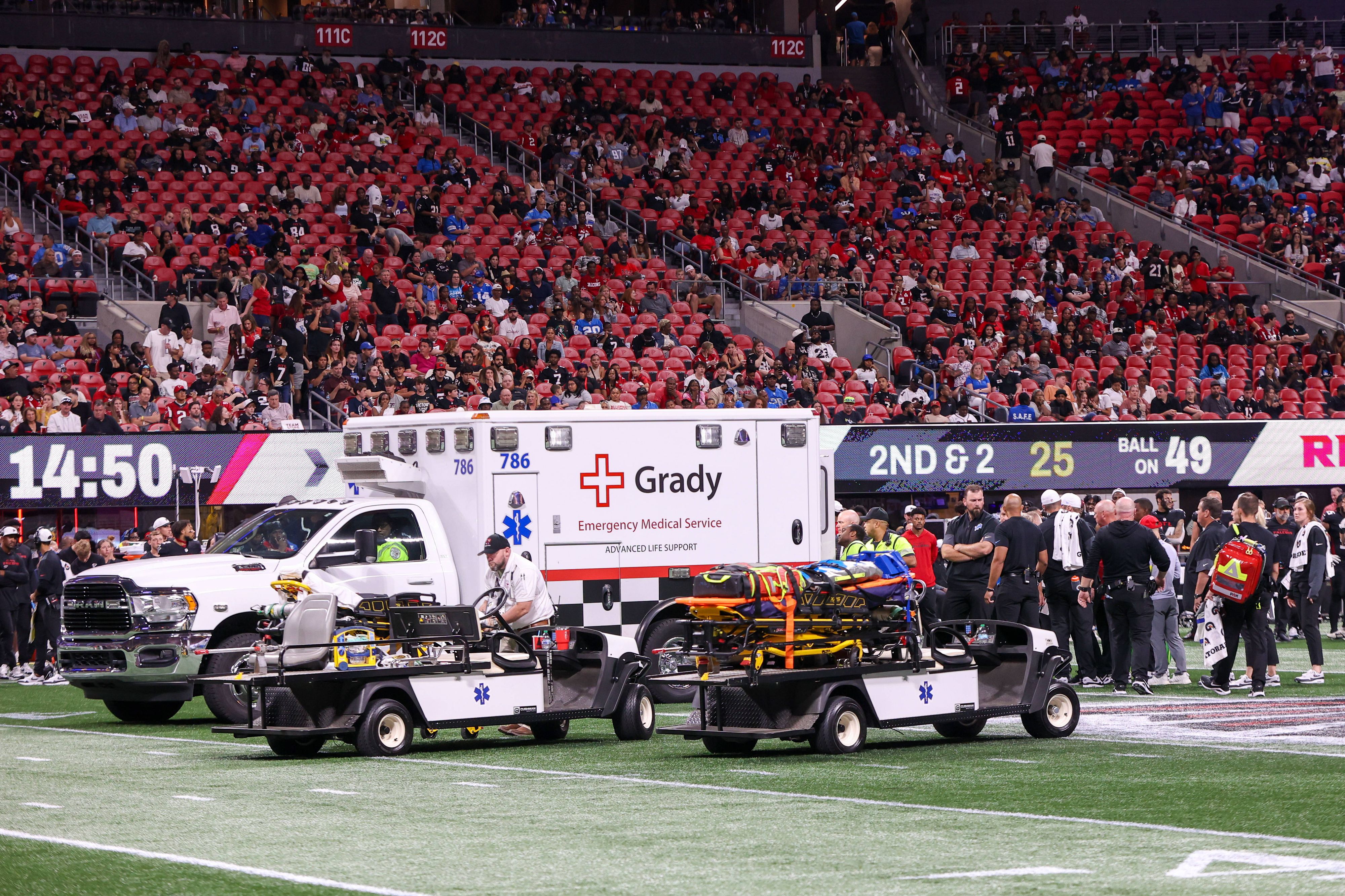 Detroit-Lions-Spieler Morice Norris hatte mit dem Krankenwagen vom Feld gebracht werden müssen. 