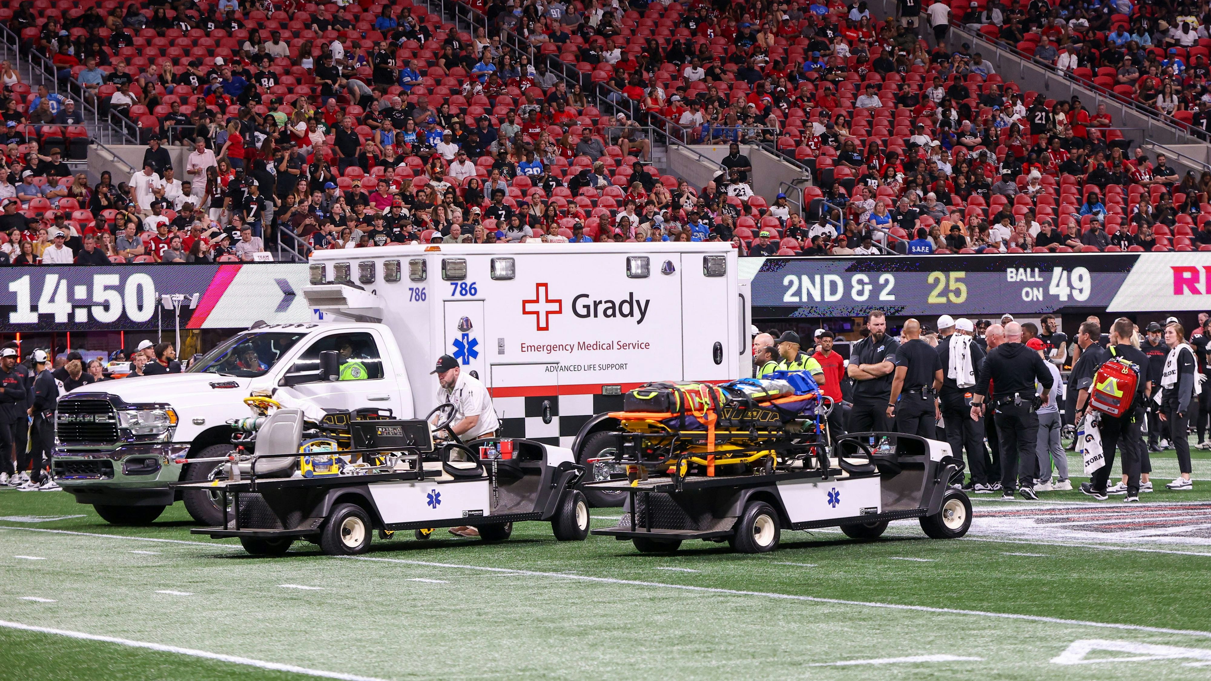 Heute.at - NFL-Ass schwer verletzt, Spieler erzwingen Abbruch