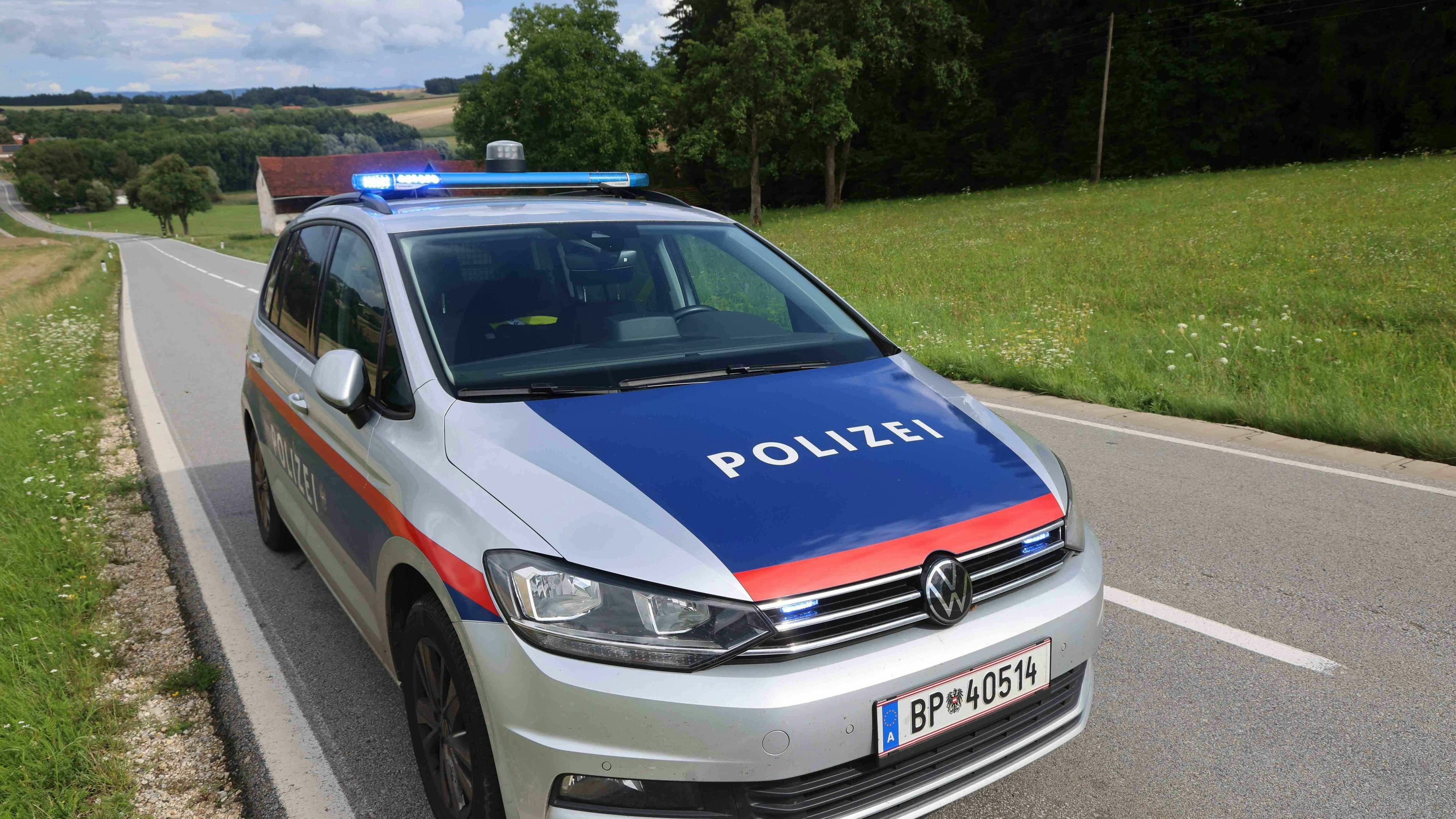 Heute.at - Pistolero nach Raubüberfall auf Postfiliale flüchtig