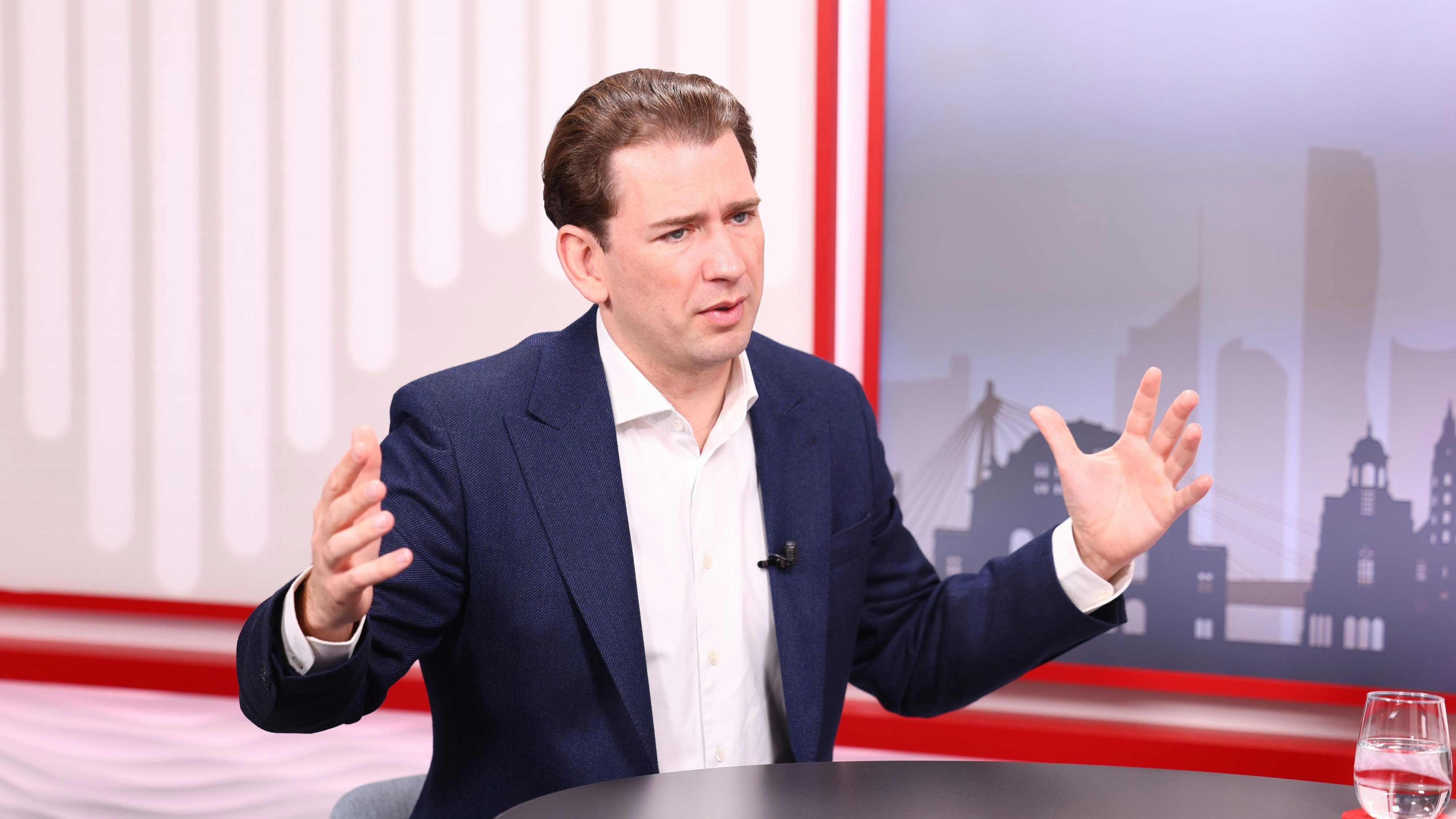 Heute.at - Verrückt – Ex-Kanzler Kurz rechnet mit Asyl-Kurs ab