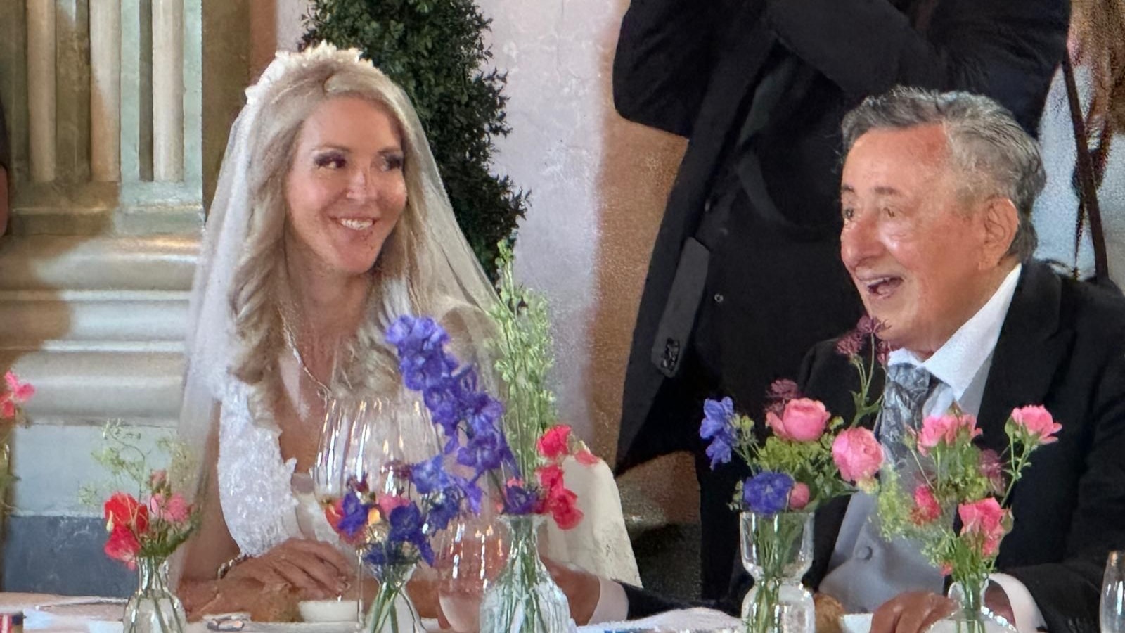 Heute.at - Simone Lugner: Fühle, dass er da ist, mich tröstet