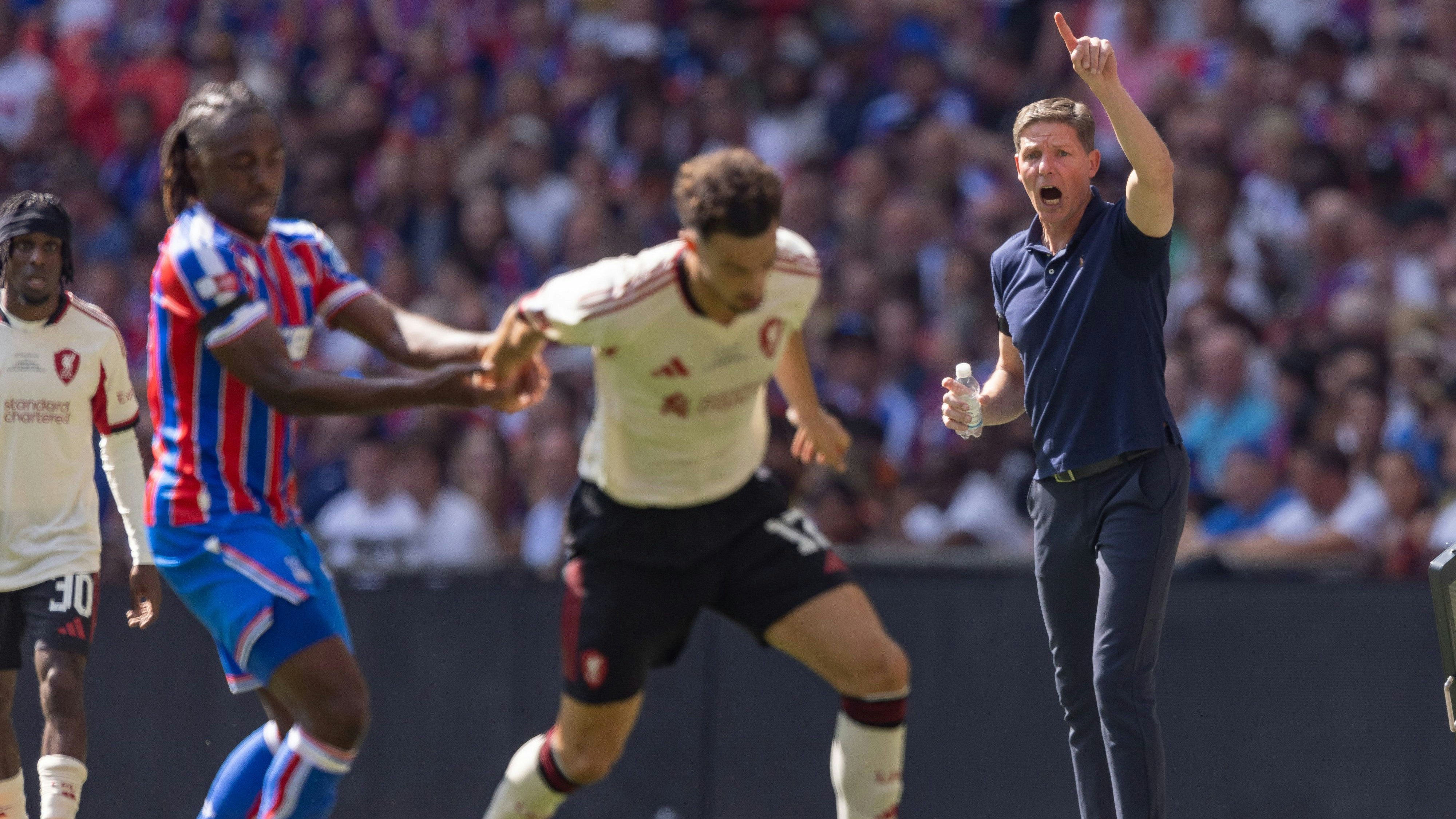 Heute.at - Flaschentrick! Glasner schlägt Liverpool im Elfer-Krimi