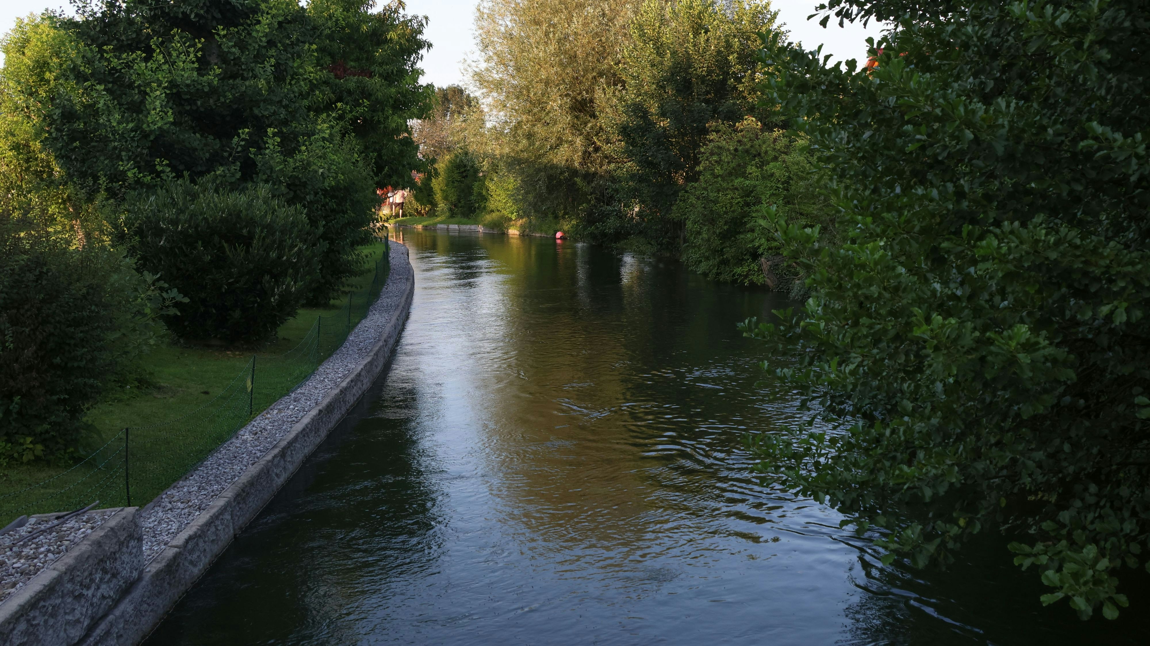 Heute.at - Frau lag tot in Fluss – zuvor spielte sich Tragödie ab