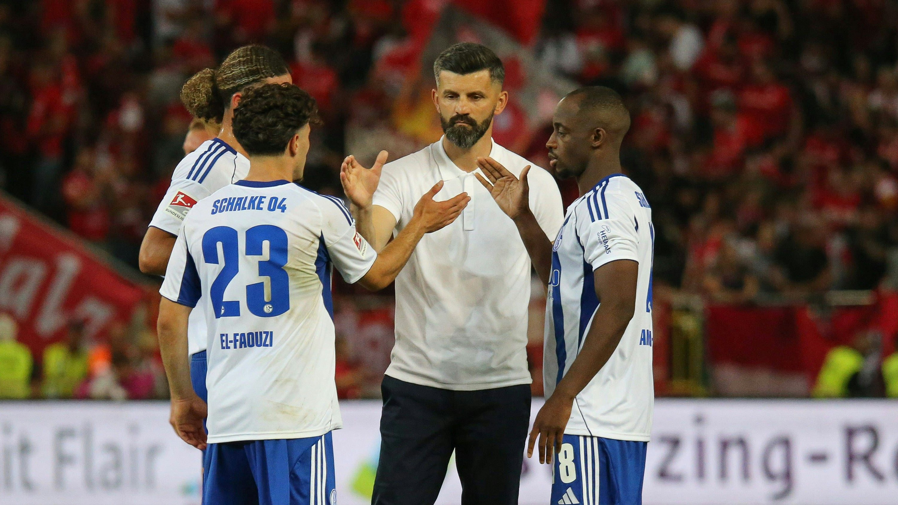 Heute.at - Trainer-Legionär Muslic hadert nach Schalke-Rückschlag