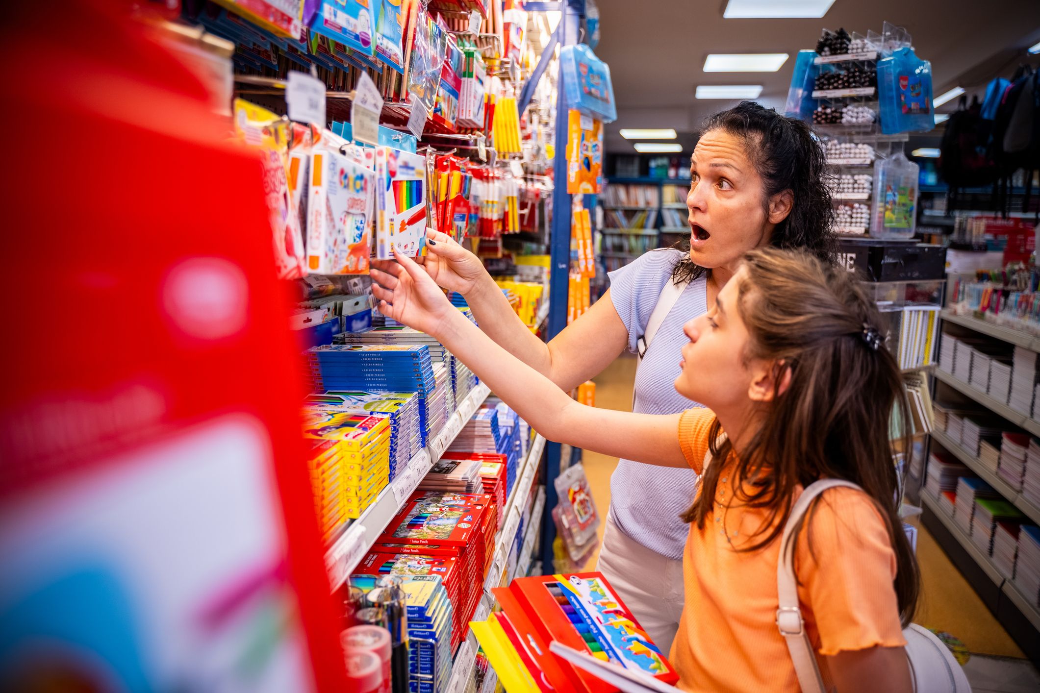 Oft sind neue Schulsachen sehr teuer, 
