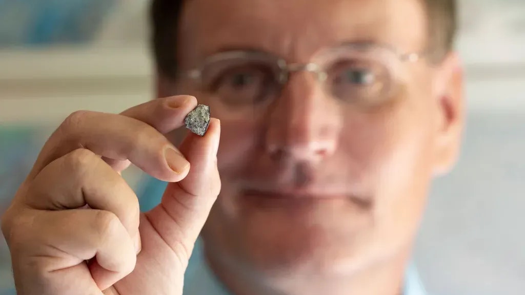 Heute.at - Meteorit kracht in Haus – er ist älter als die Erde