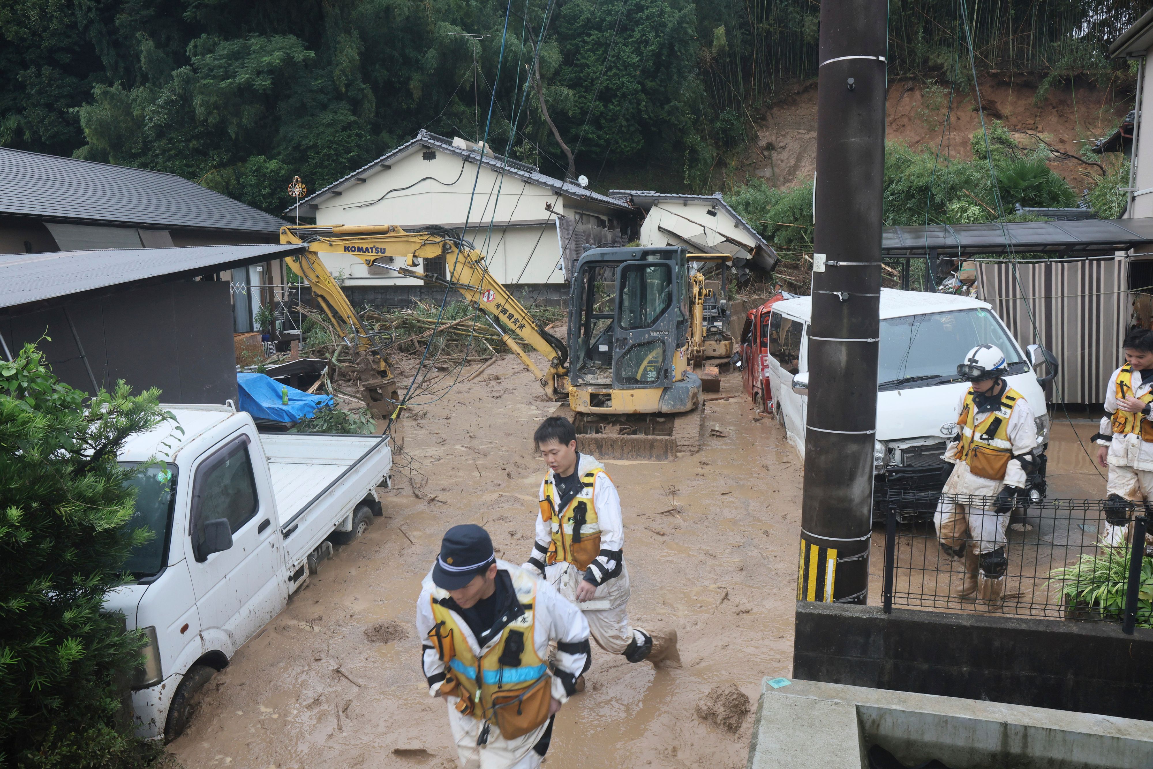 Heftige Regenfälle haben zu den Überschwemmungen auf der südlichen Japaninsel Kyushu geführt.