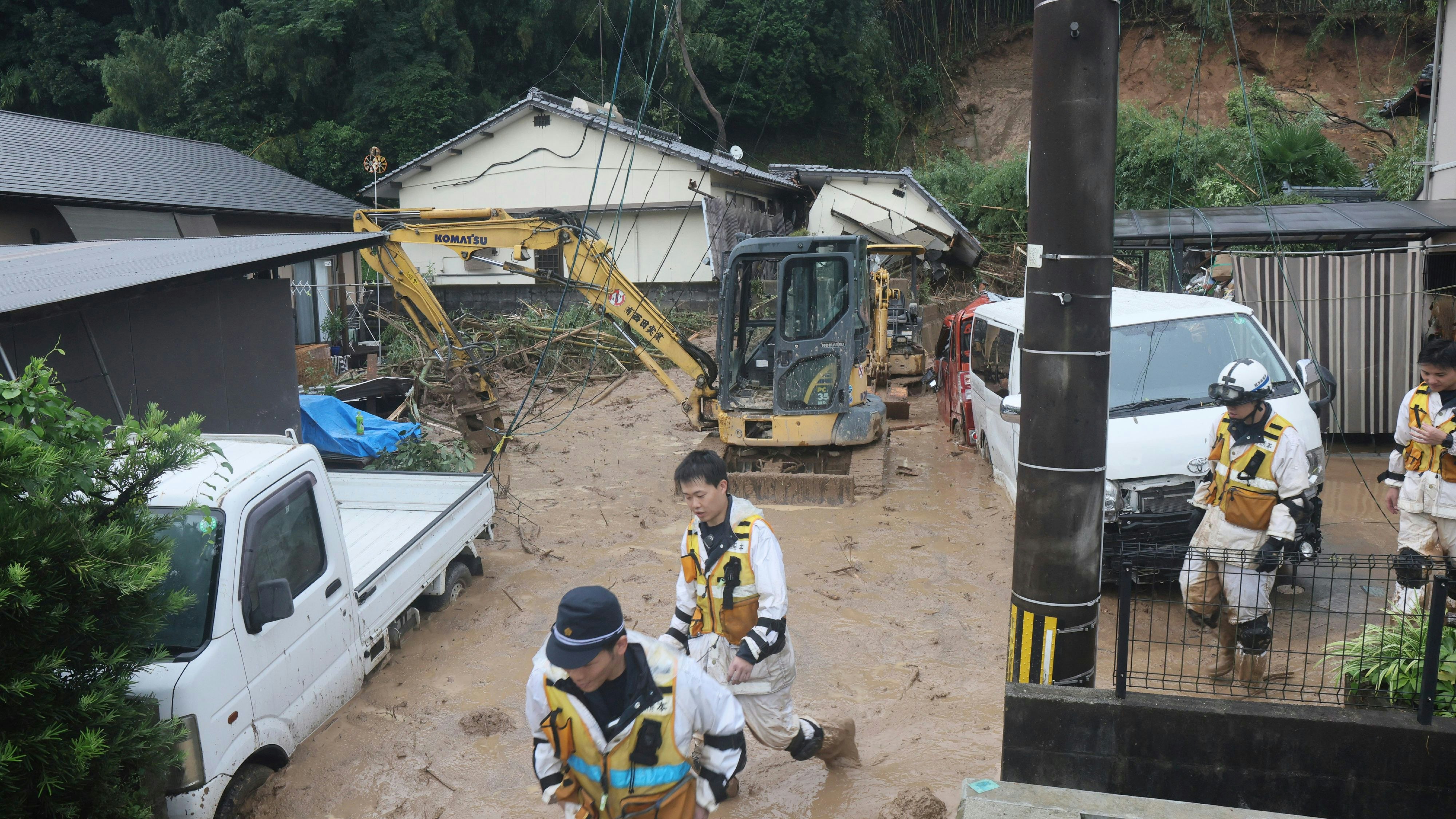 Heute.at - Überschwemmungen und Erdrutsche – mehrere Vermisste