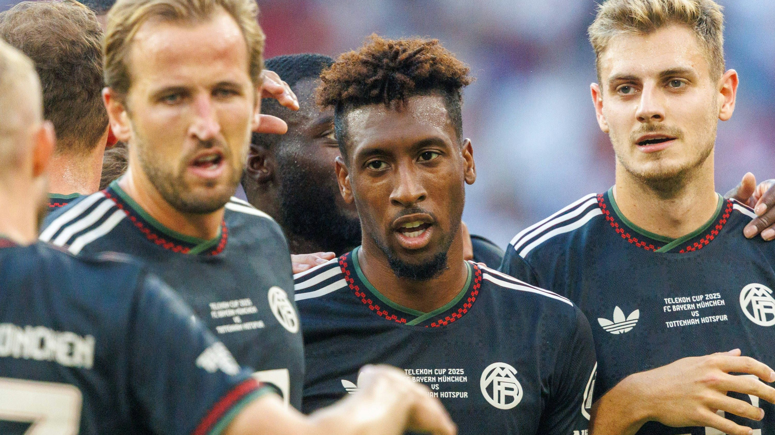 Bayerns 9 Harry KANE, 29 Kingsley COMAN und 44 Josip STANISIC. Fussball, Bayern-Tottenham 4:0. Fußball, FC Bayern München - Tottenham Hotspur, Telekom Cup, Vorbereitungsspiel zur Saison 2025-2026, am 7.08.2025 in Muenchen, A L L I A N Z A R E N A, Deutschland. Quelle / Copyright / Credit : Oryk HAIST *** Bayerns 9 Harry KANE, 29 Kingsley COMAN and 44 Josip STANISIC Football, Bayern Tottenham 4 0 Football, FC Bayern Munich Tottenham Hotspur, Telekom Cup, preparation match for the 2025 2026 season, on 7 08 2025 in Munich, A L L I A N Z A R E N A, Germany Source Copyright Credit Oryk HAIST xFUSSBALL-BAYERN-TOTTENHAMx