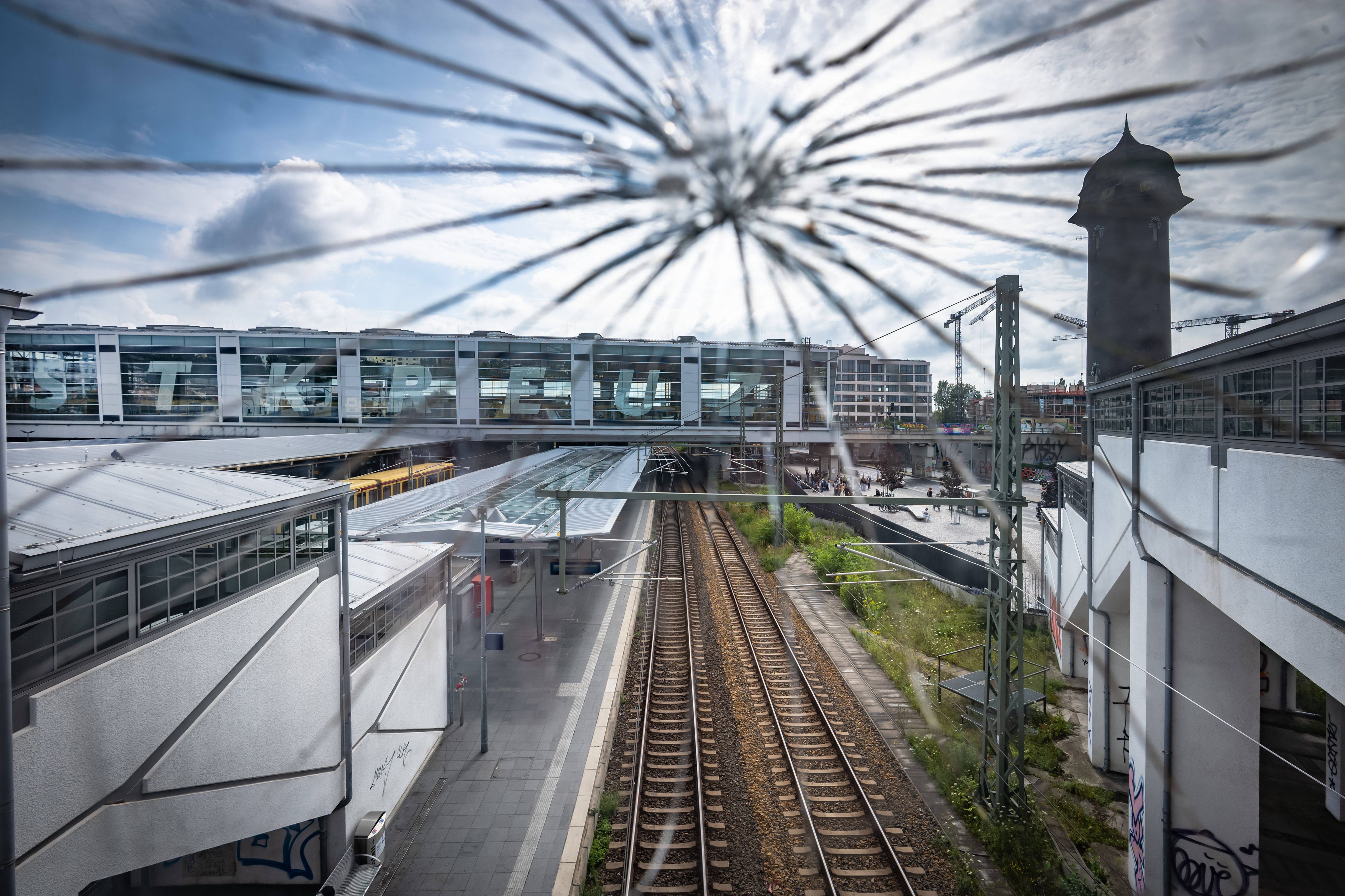 Blick auf den Bahnhof Ostkreuz in Berlin. Archivbild
