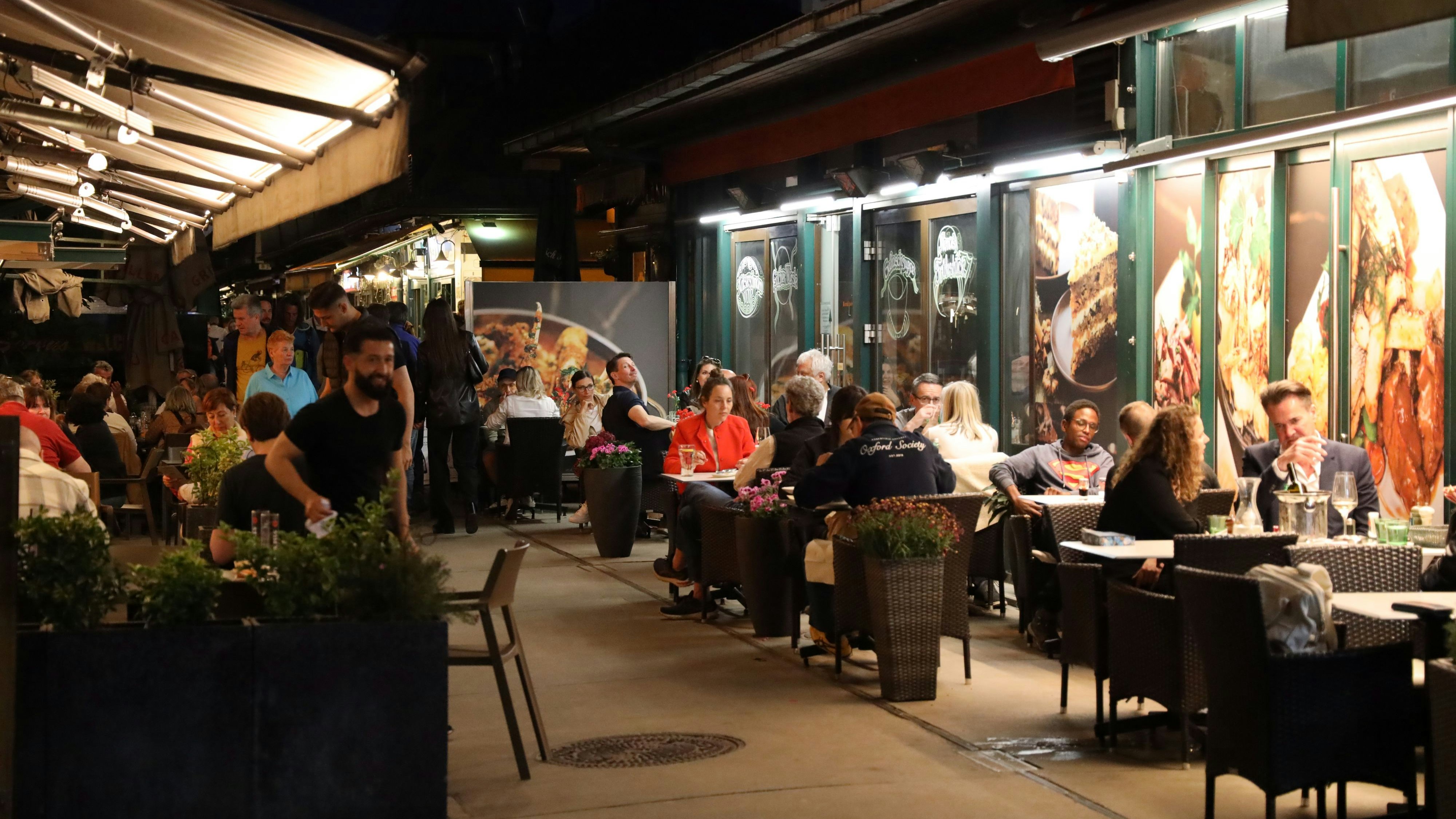 Heute.at - Buntes Spektakel bei der Langen Nacht der Märkte
