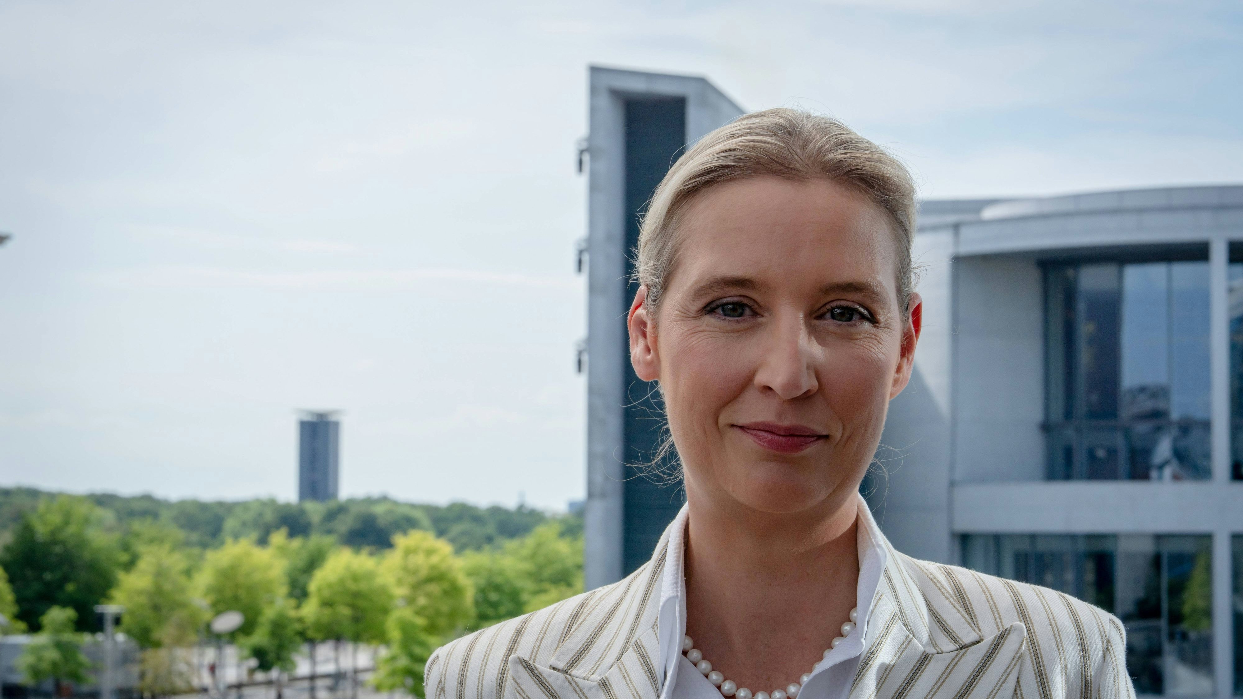 Heute.at - Auf Platz 1 – AfD zieht in Umfrage an Union vorbei