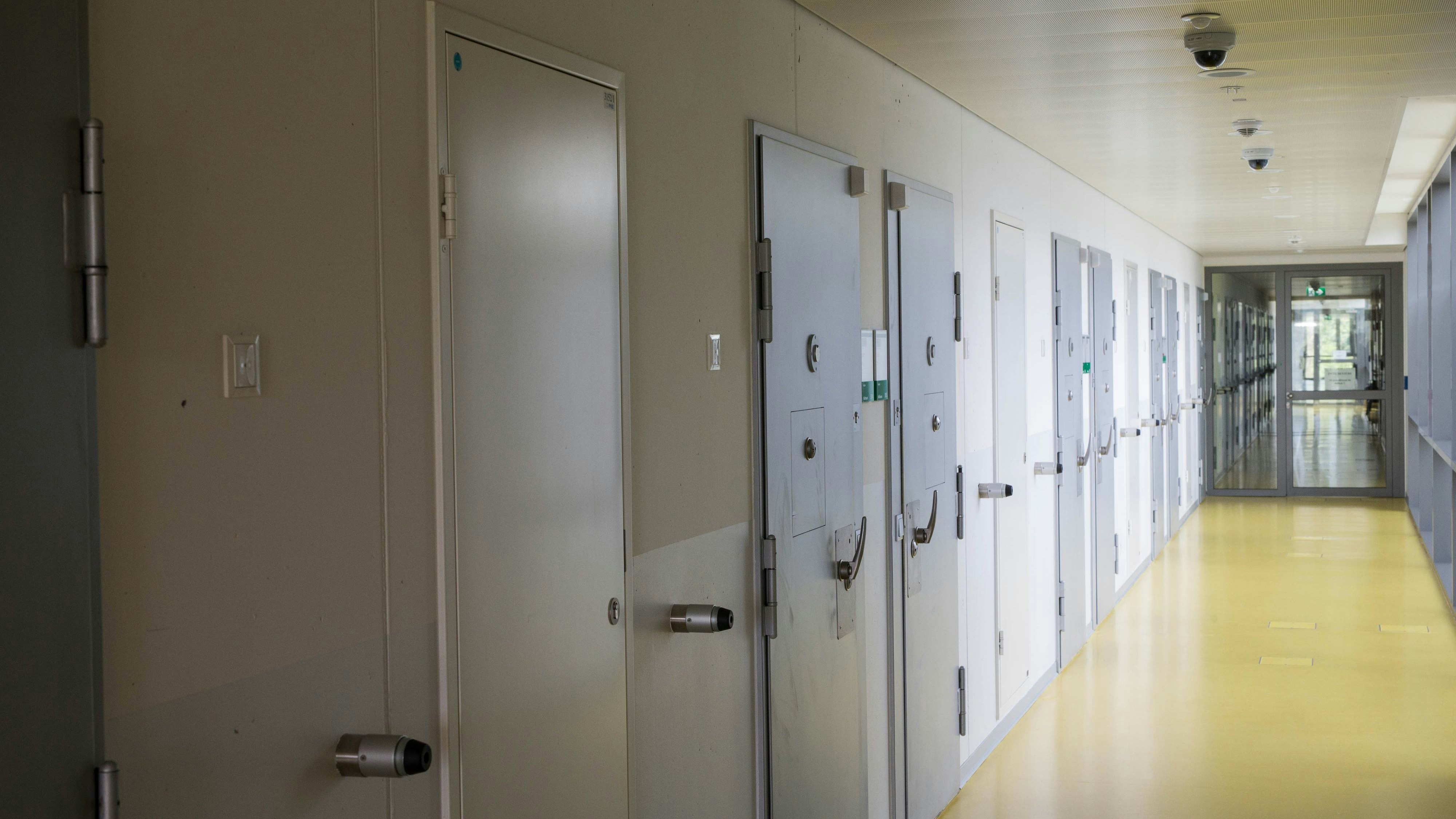 Ein 300-Kilo-Häftling kostet den Steuerzahler täglich ein Vermögen. (Symbolbild)