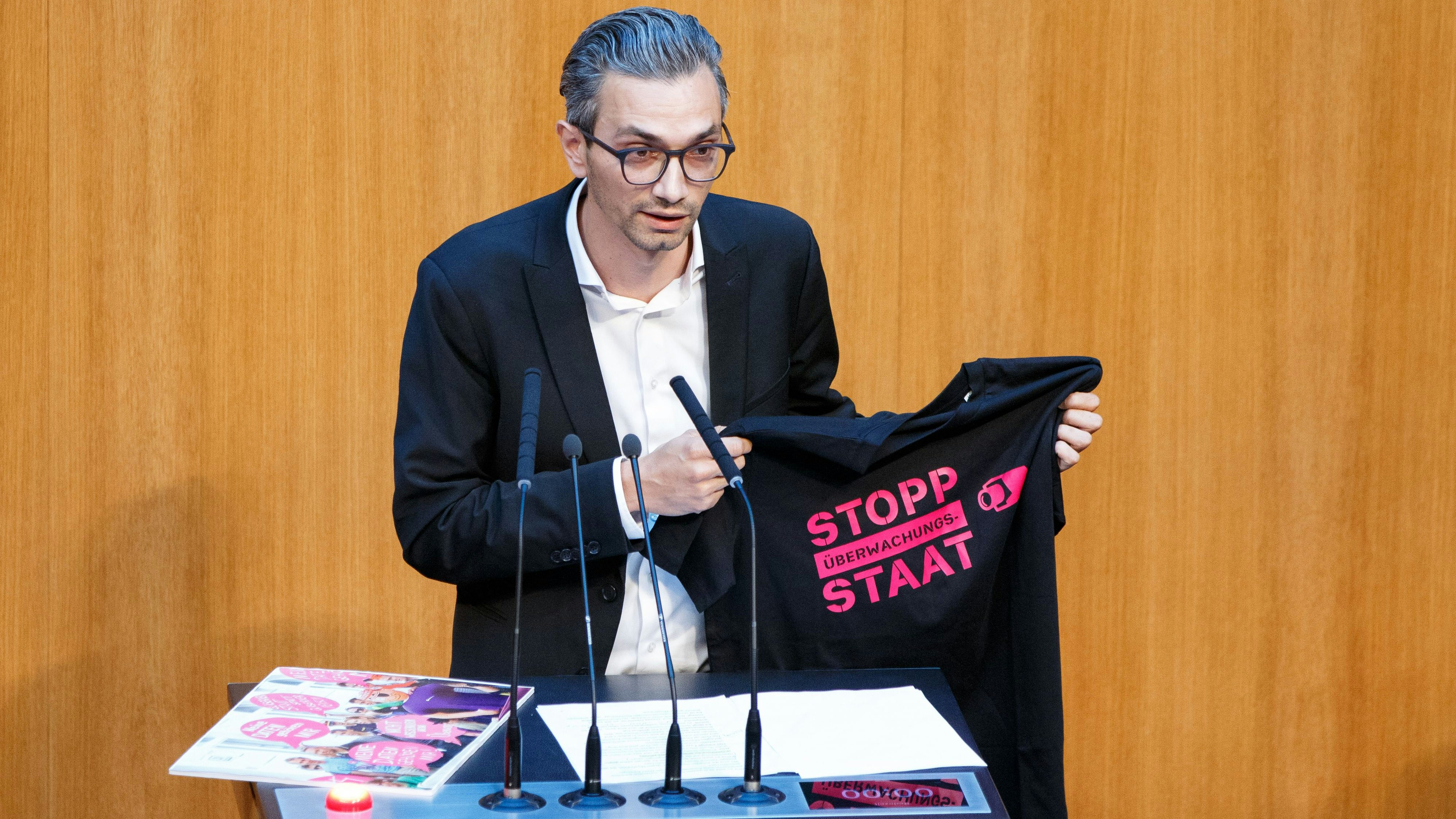 Zorba (Grüne): "Stück für Stück werden die Menschen in unserem Land immer stärker überwacht. Und in der Regel kommt es nicht dazu, dass so eine Überwachung wieder zurückgefahren wird."