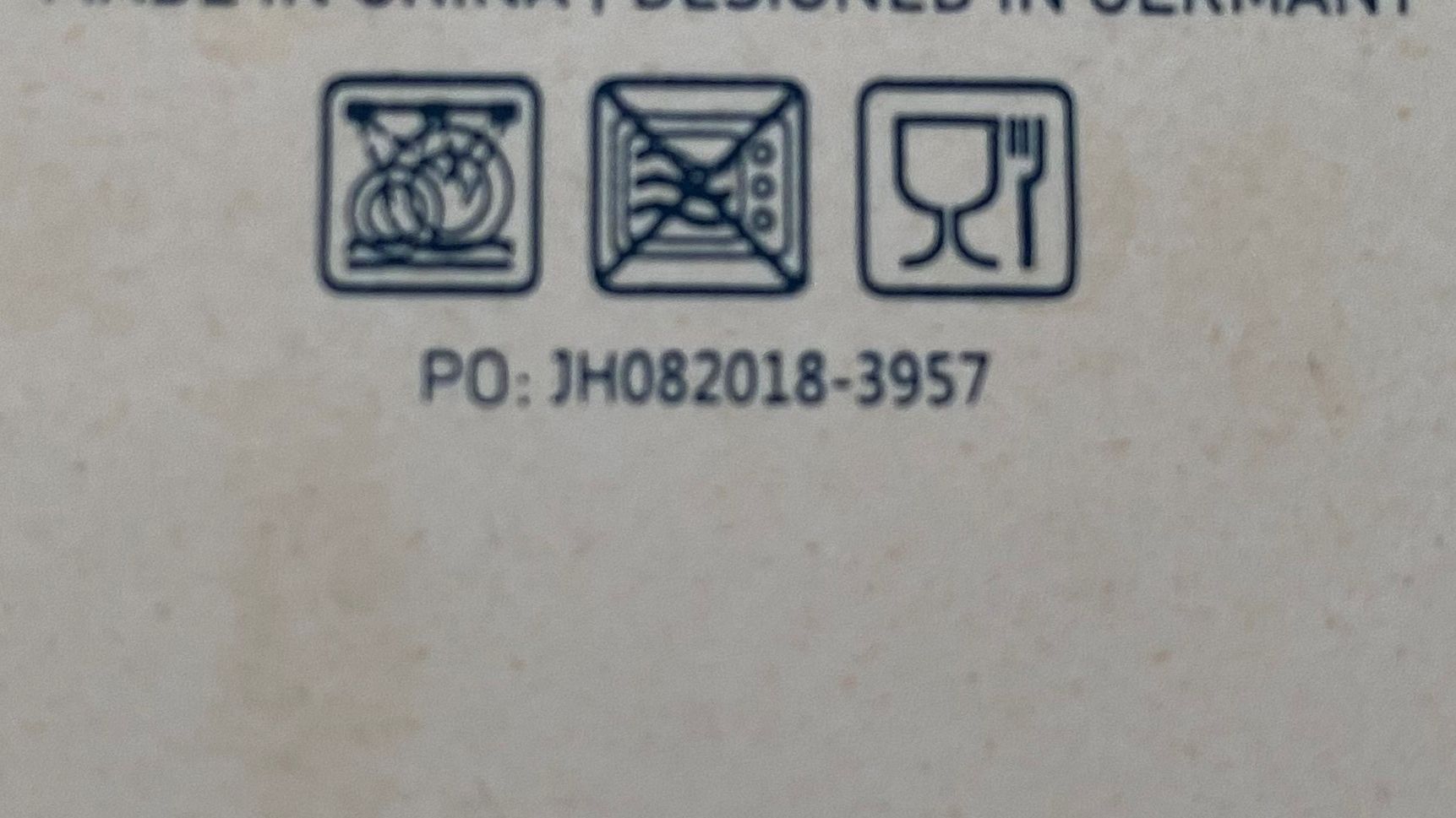 Für Spülmaschinen- (links) und Mikrowellensicherheit (mitte) gibt es keine einheitliche Symbole, oft sehen sie aber so oder ähnlich aus.