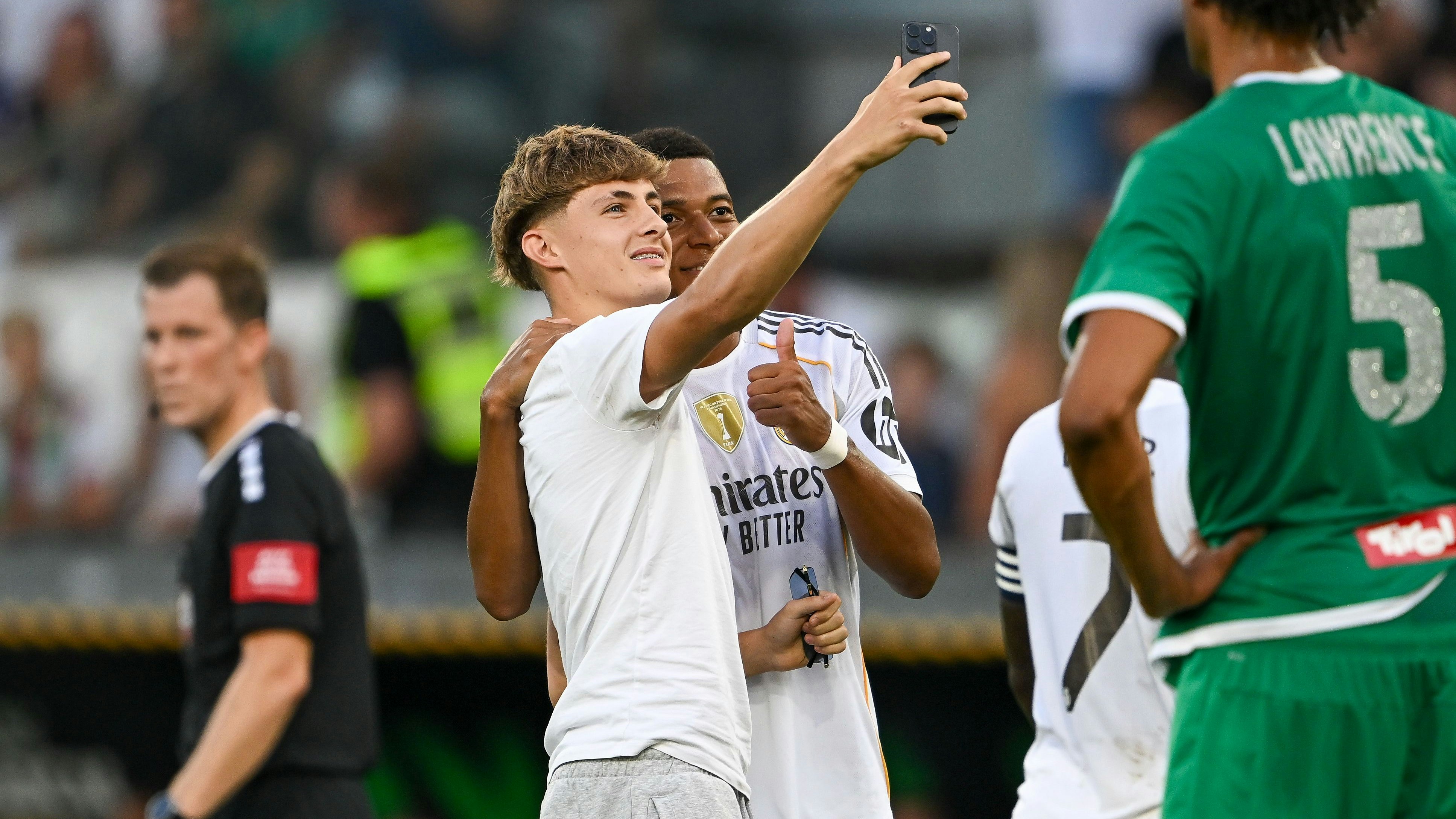 Heute.at - Mbappe-Flitzer: Sagte Mama, dass ich aufs Feld laufe